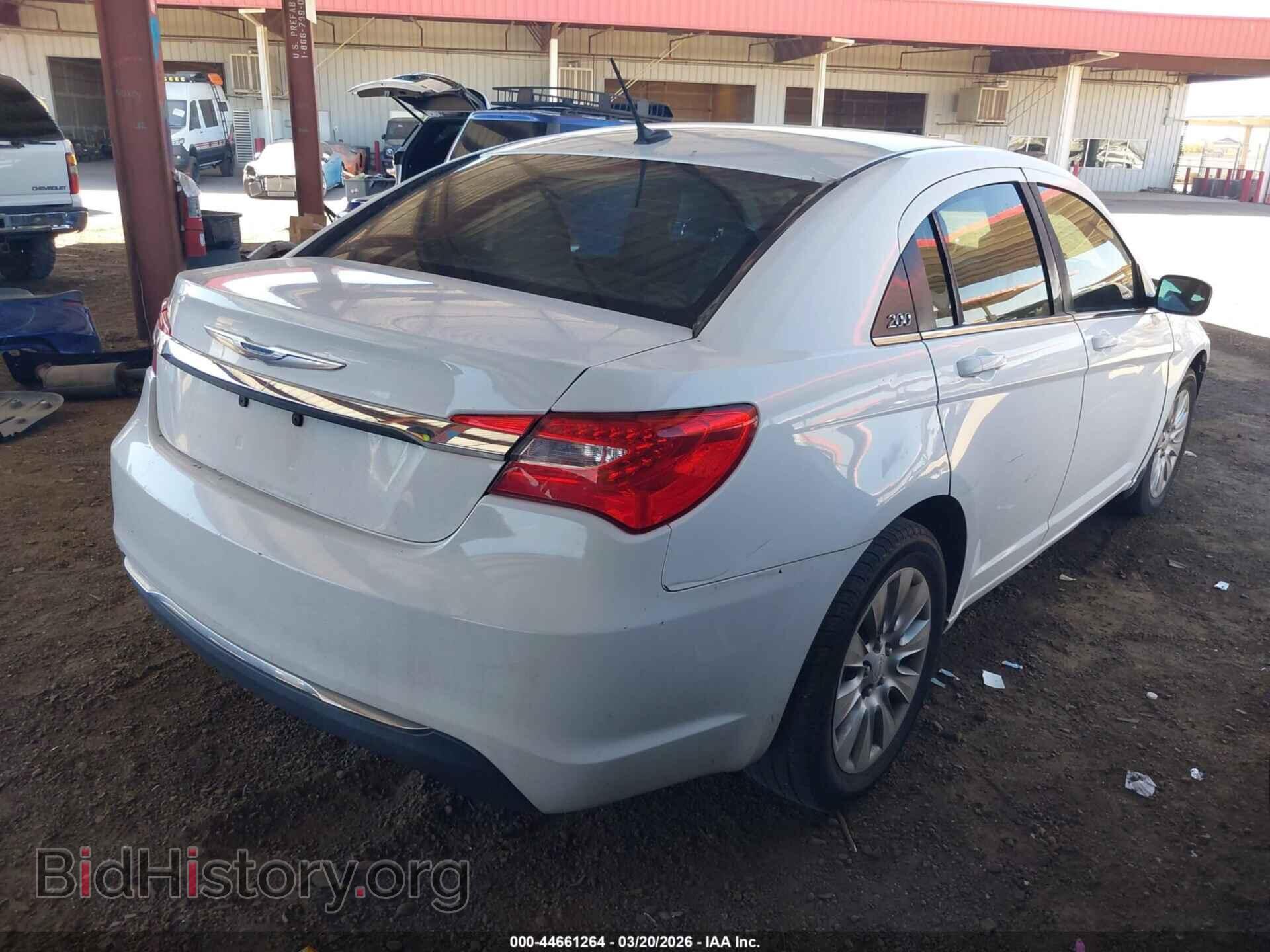 2011 CHRYSLER 200 - VIN: 1C3BC4FB7BN618782 - Фото 4