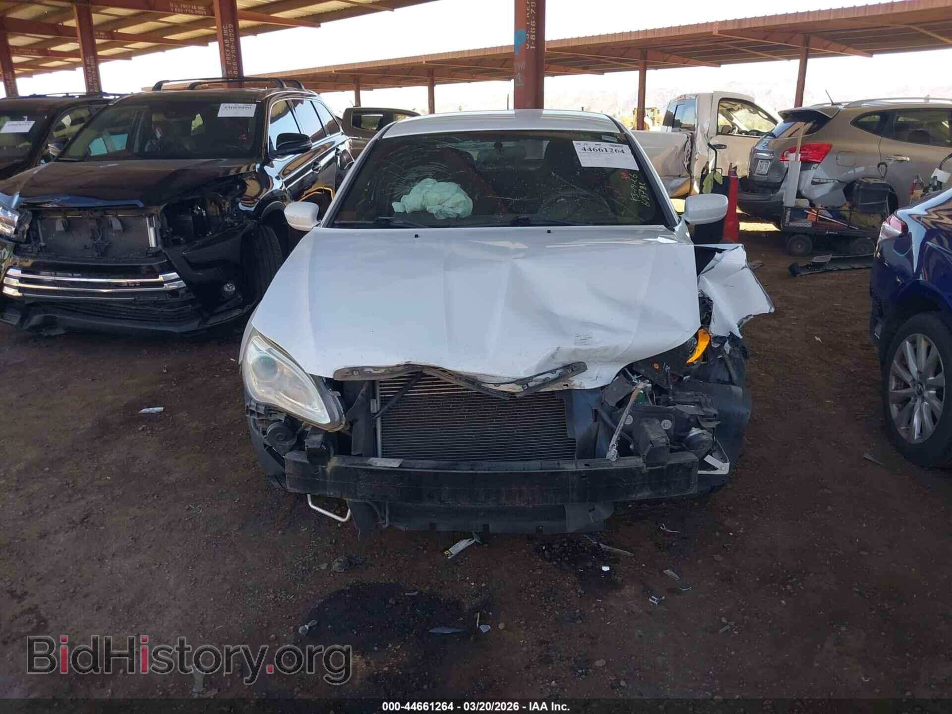2011 CHRYSLER 200 - VIN: 1C3BC4FB7BN618782 - Фото 6