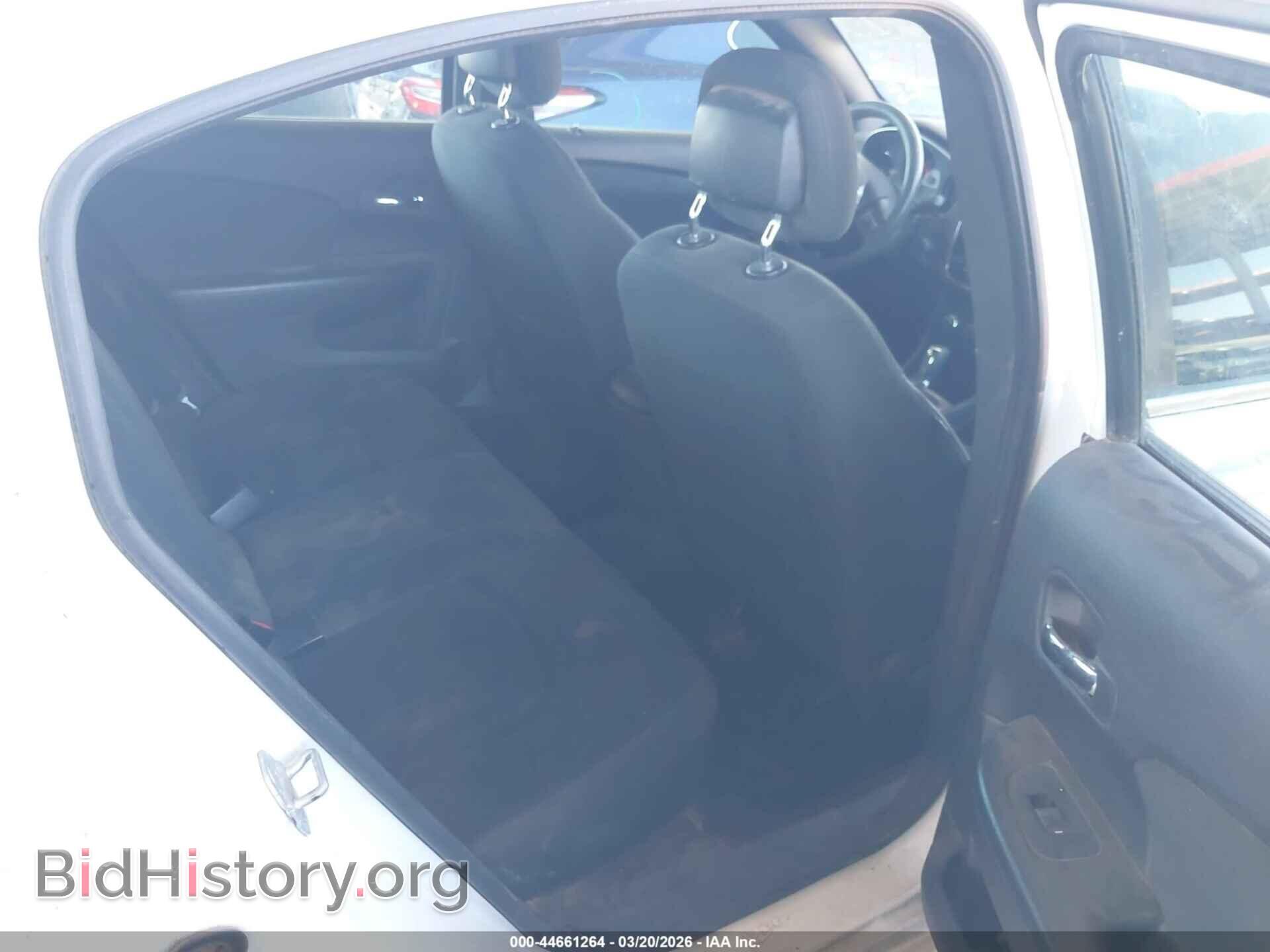2011 CHRYSLER 200 - VIN: 1C3BC4FB7BN618782 - Фото 8
