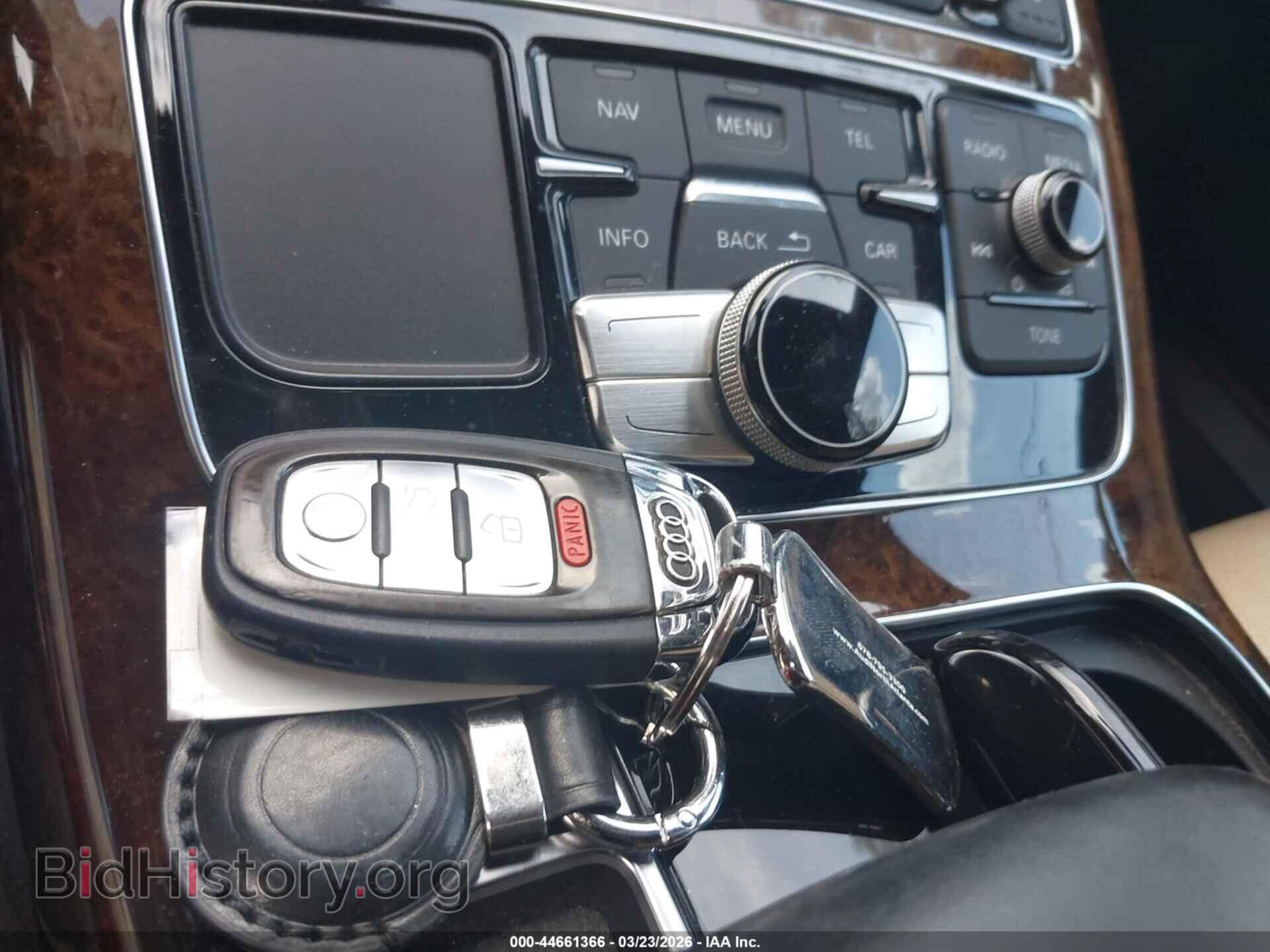 2011 AUDI A8 - VIN: WAUAVAFD0BN000752 - Фото 11
