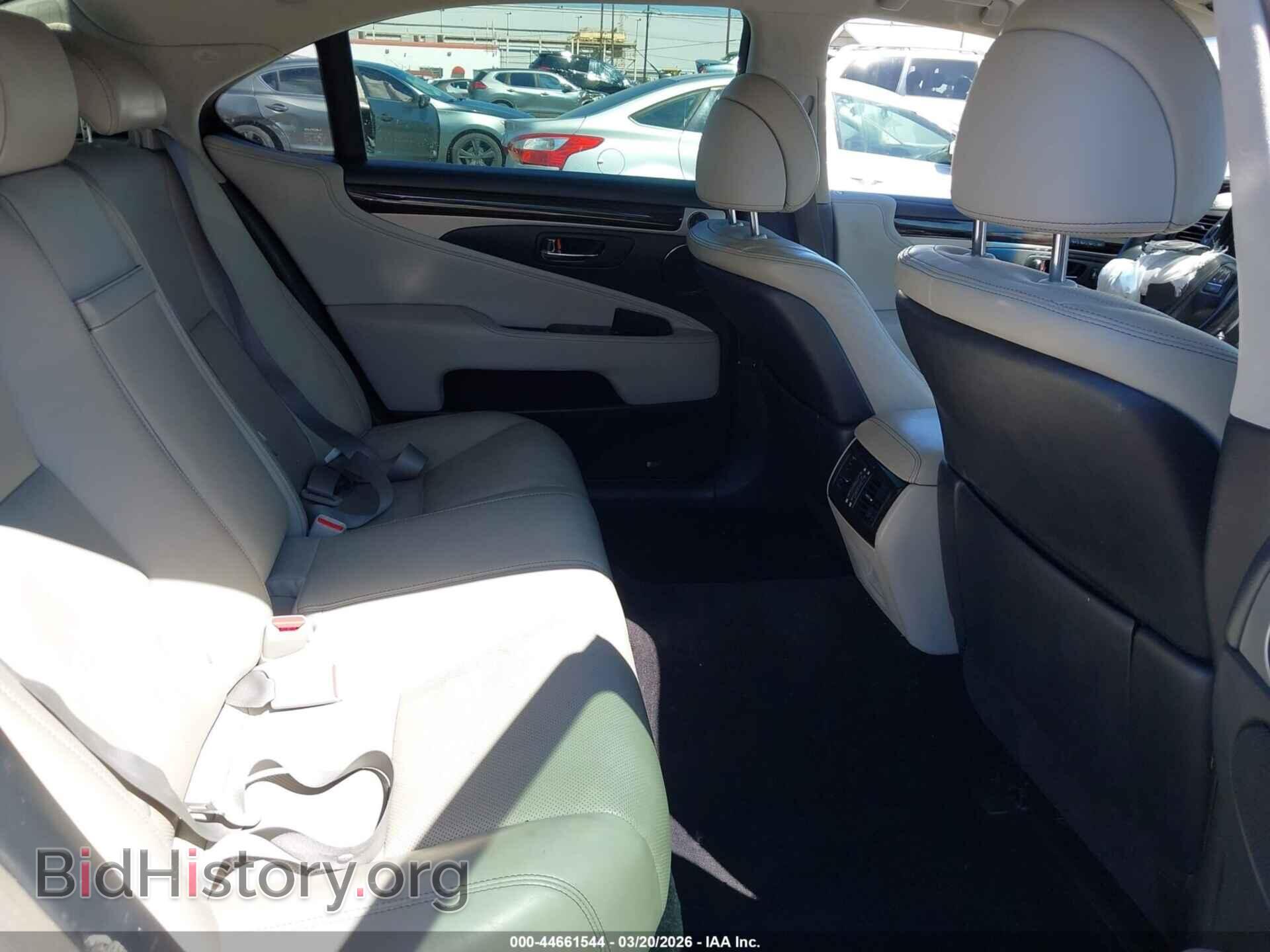 2015 LEXUS LS 460 - VIN: JTHGL5EF7F5055832 - Photo 8