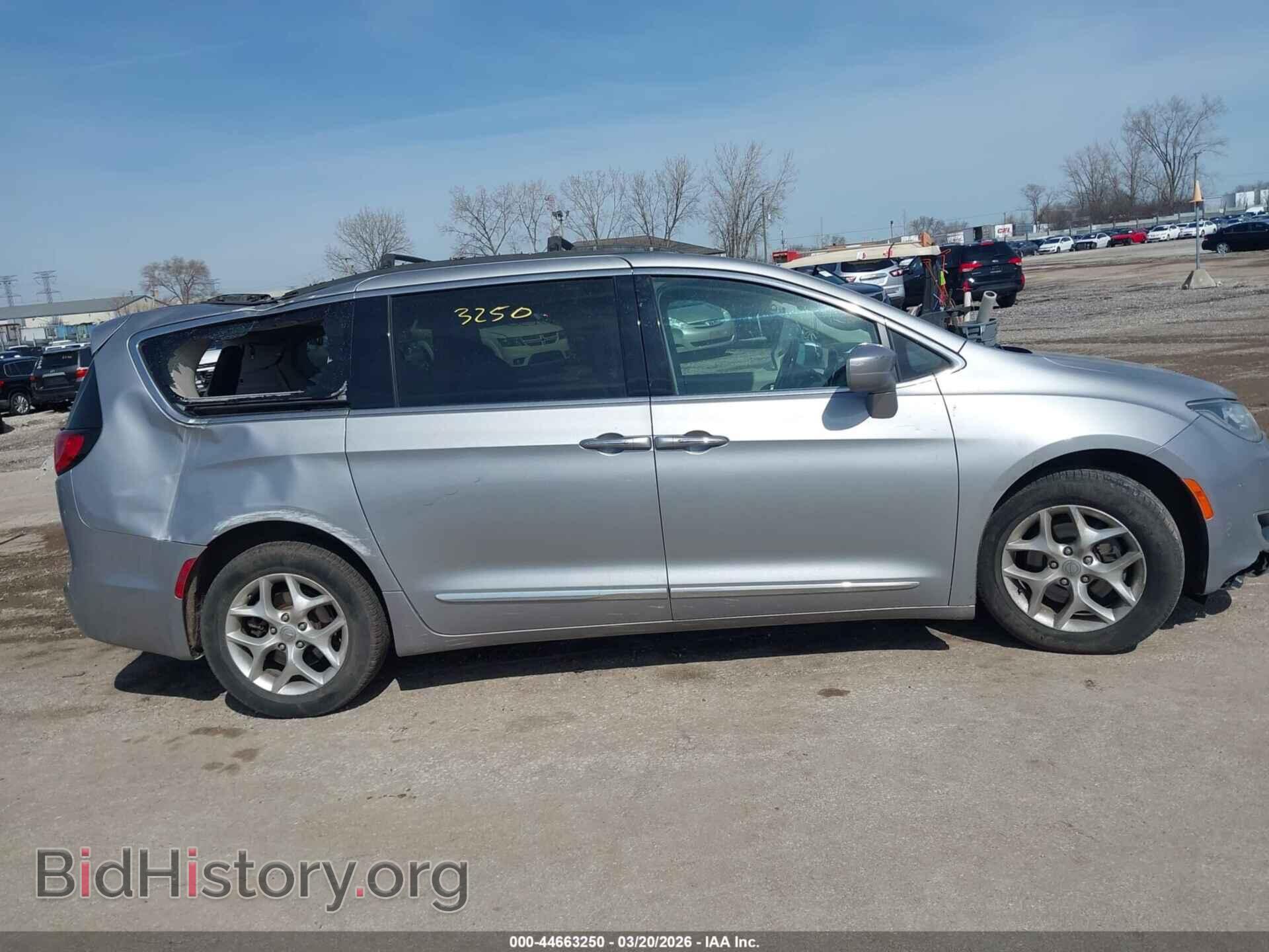 2017 CHRYSLER PACIFICA - VIN: 2C4RC1BG8HR816003 - Photo 13