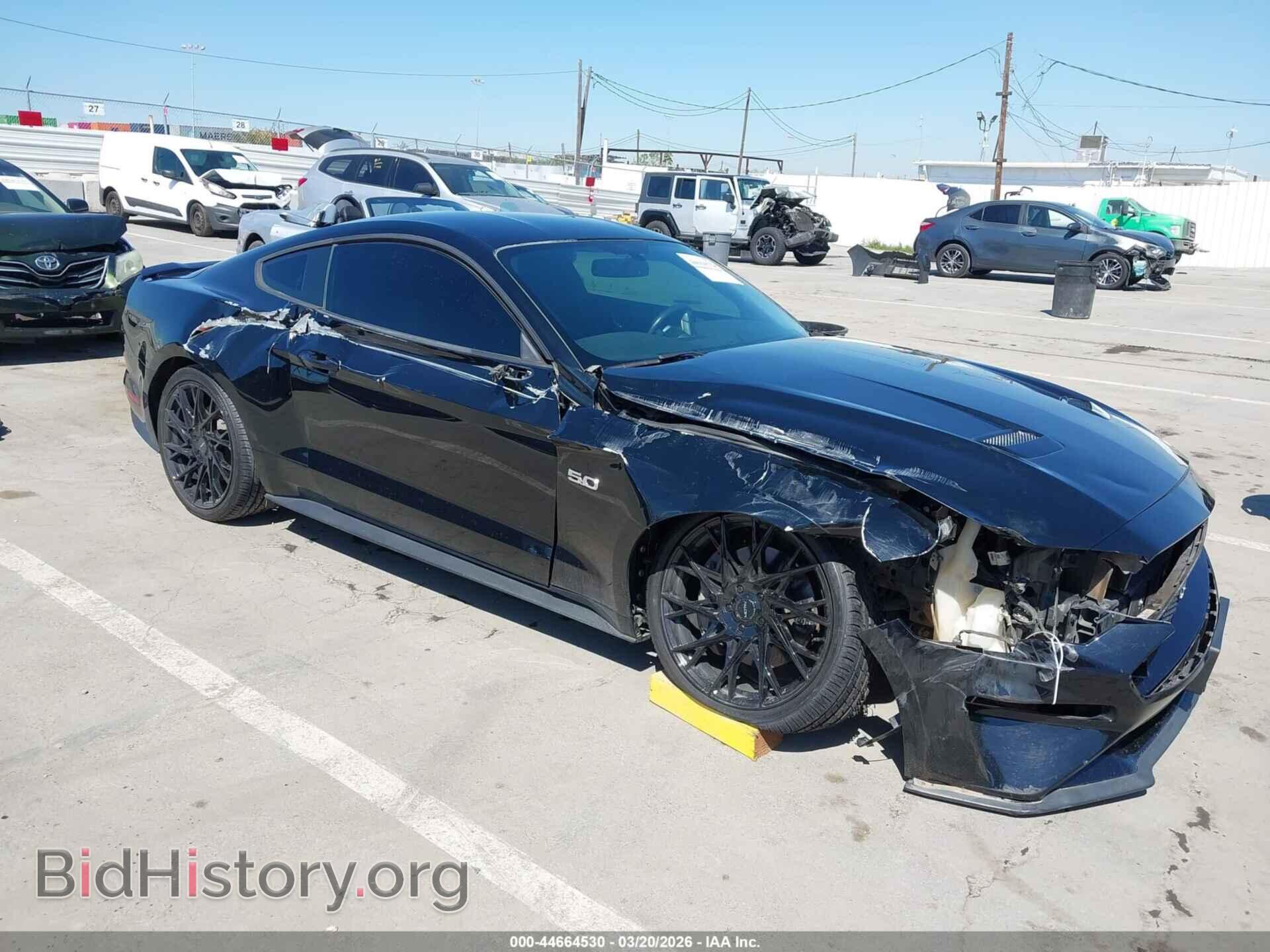 Photo 1FA6P8CF0J5145196 - FORD MUSTANG 2018