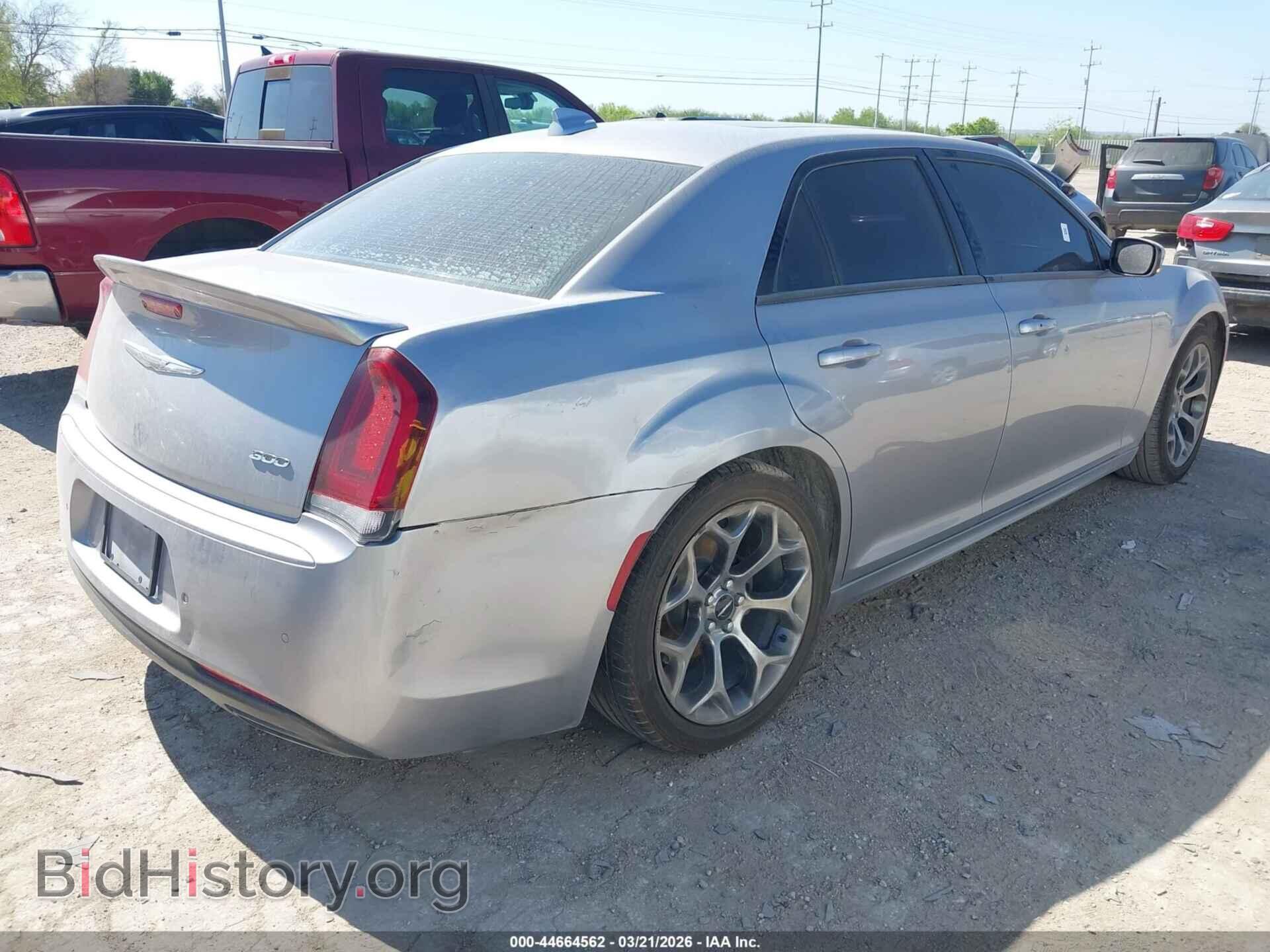 2018 CHRYSLER 300 - VIN: 2C3CCABG0JH269492 - Фото 4