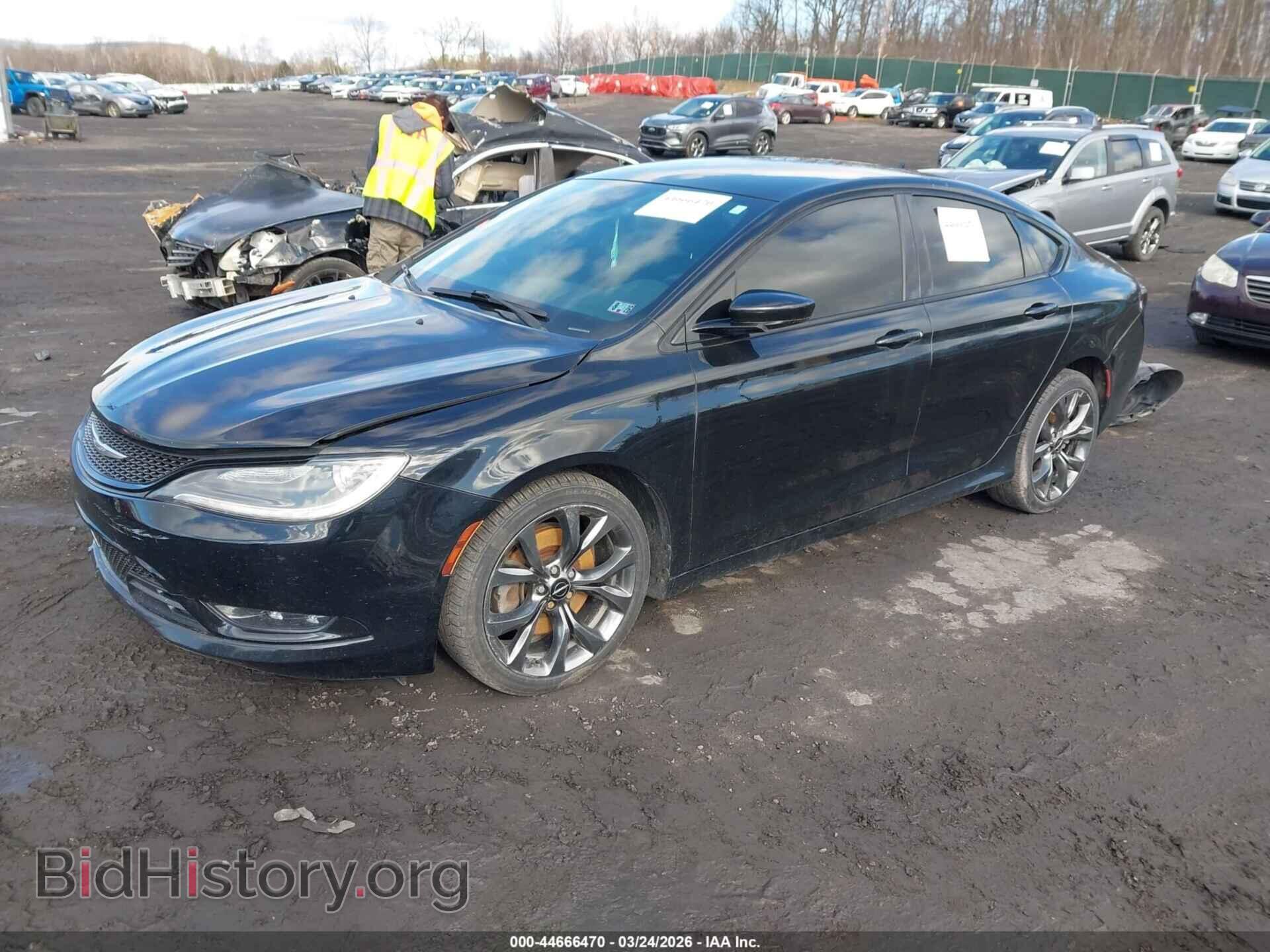 2015 CHRYSLER 200 - VIN: 1C3CCCDGXFN512085 - Фото 2