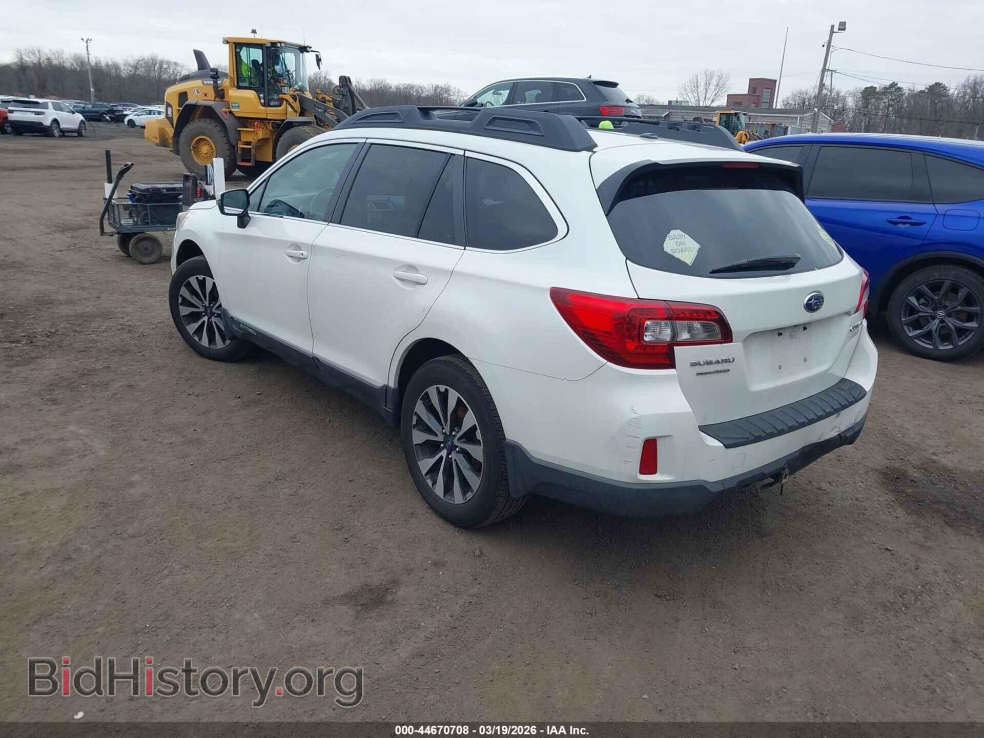 2015 SUBARU OUTBACK - VIN: 4S4BSANC9F3228044 - Фото 3
