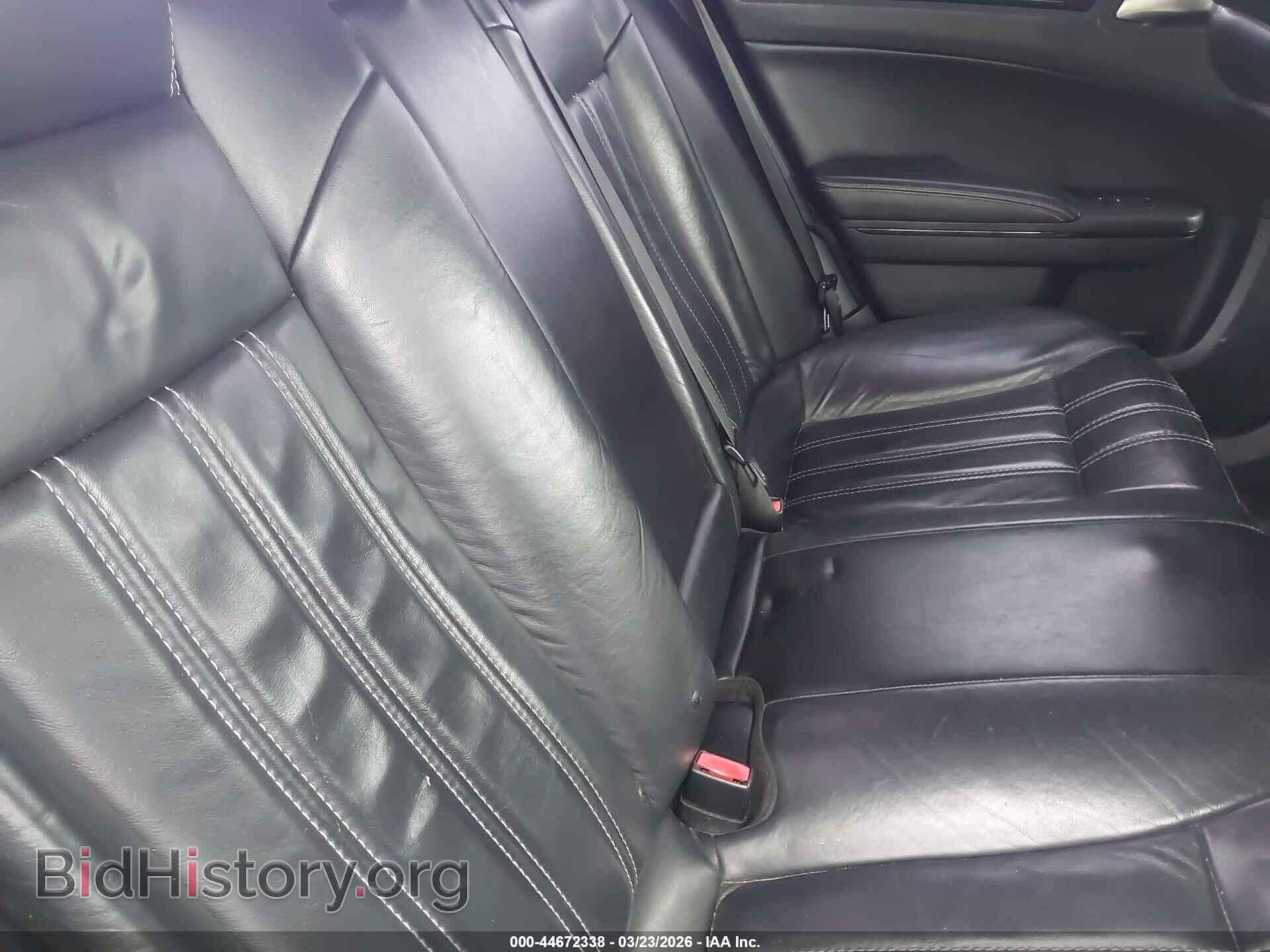 2015 CHRYSLER 300 - VIN: 2C3CCAGG7FH763753 - Фото 8