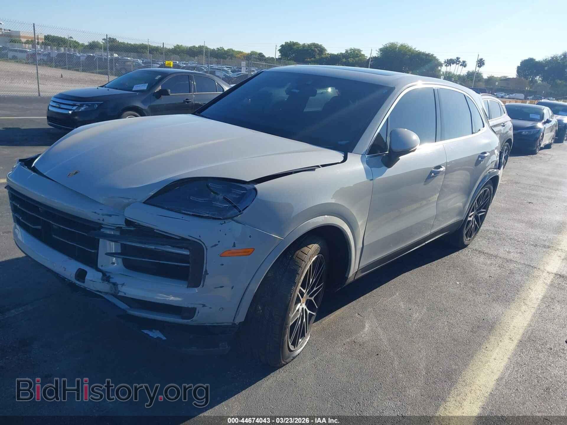 2024 PORSCHE CAYENNE - VIN: WP1AA2AY2RDA10812 - Photo 2