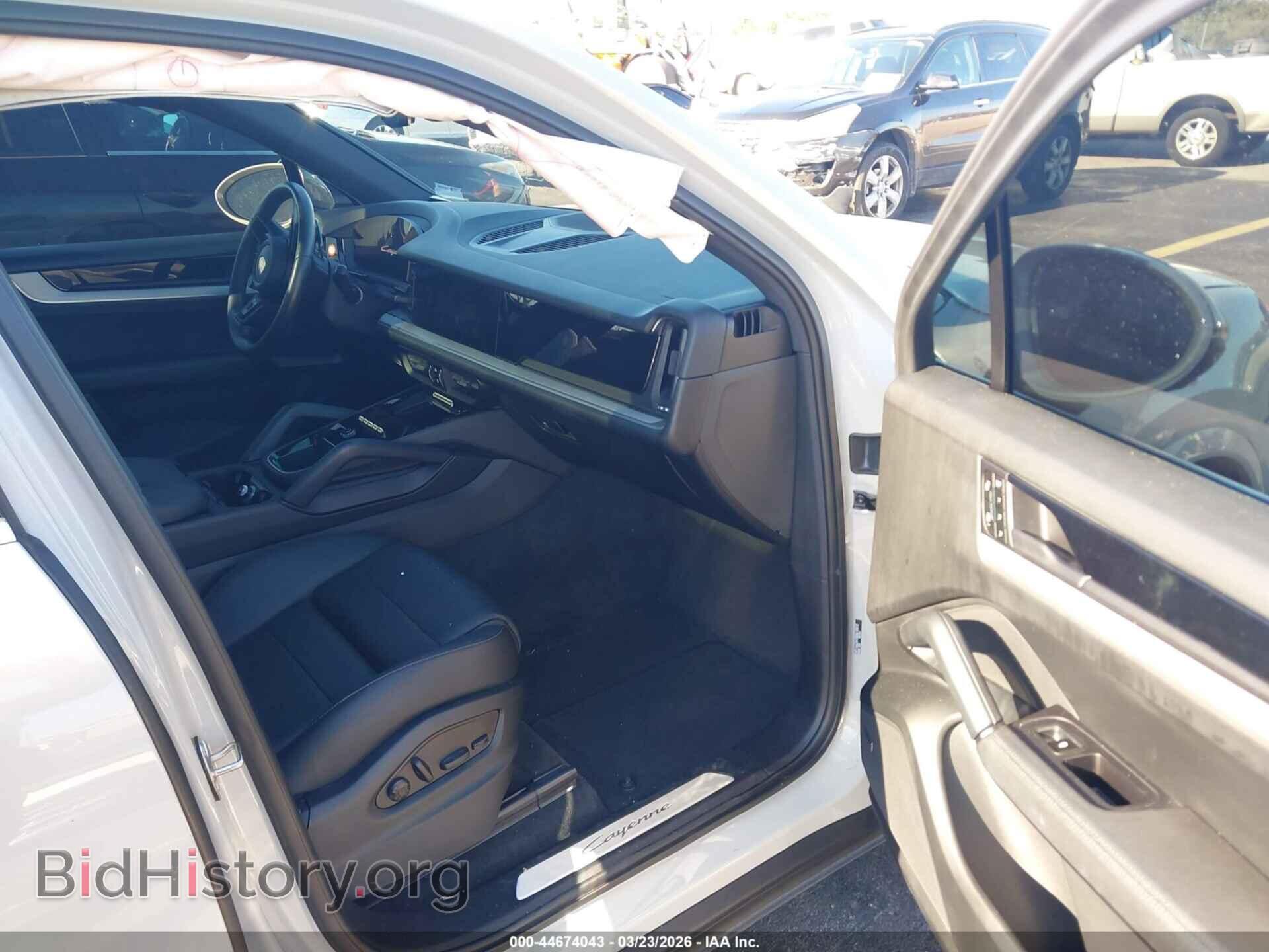 2024 PORSCHE CAYENNE - VIN: WP1AA2AY2RDA10812 - Photo 5