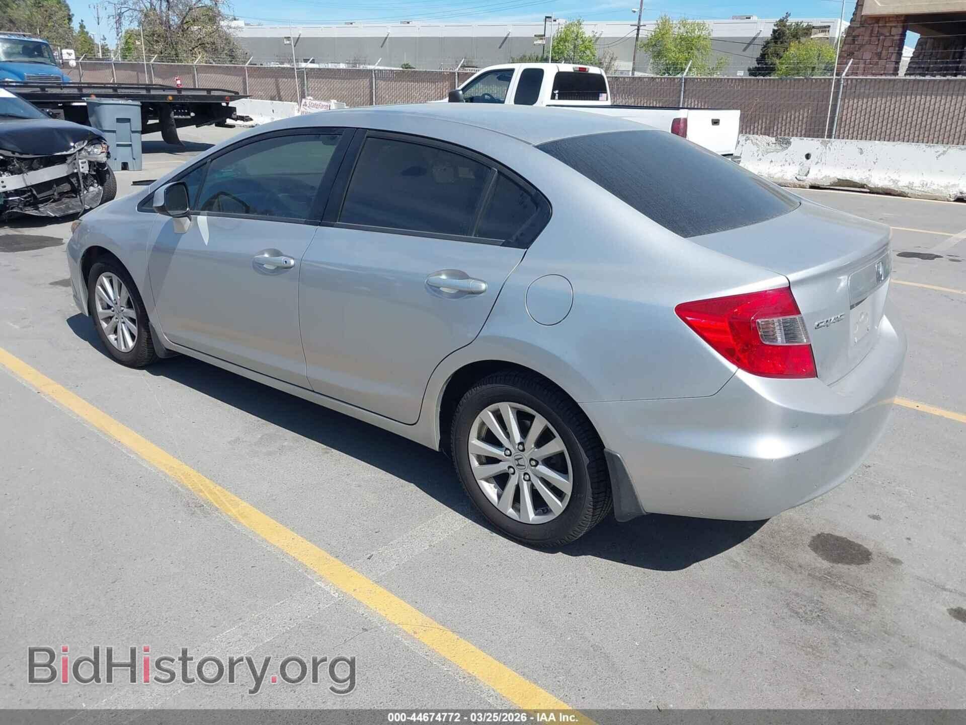 2012 HONDA CIVIC - VIN: 19XFB2F82CE320817 - Фото 3