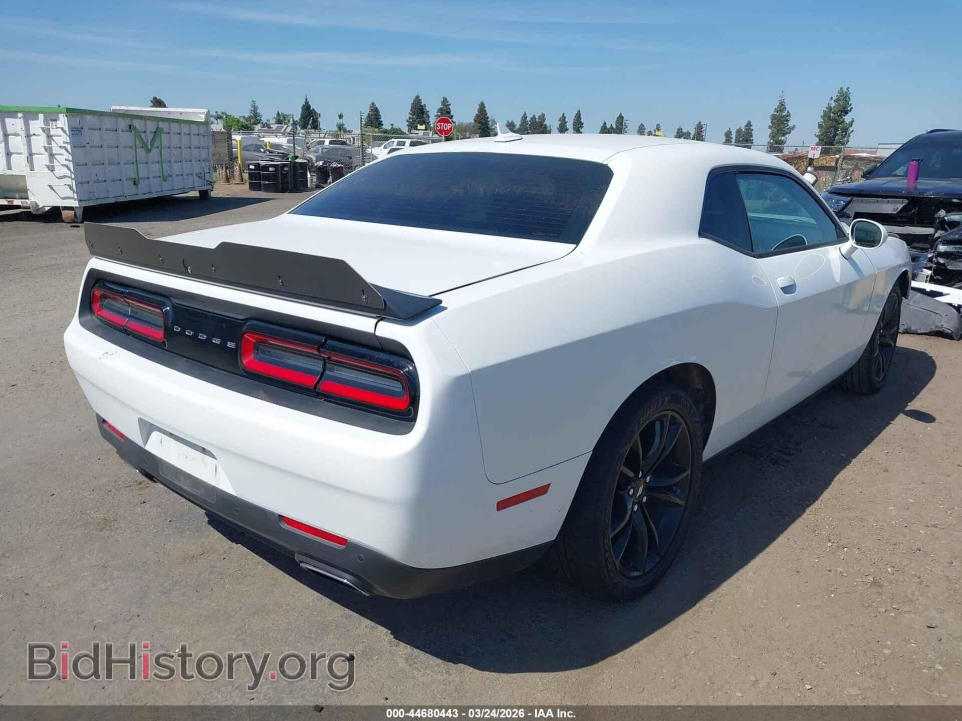 2018 DODGE CHALLENGER - VIN: 2C3CDZAGXJH216988 - Фото 4