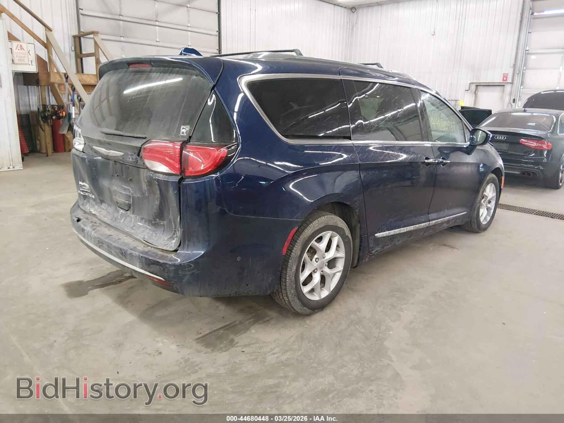 2017 CHRYSLER PACIFICA - VIN: 2C4RC1EG4HR647707 - Фото 4