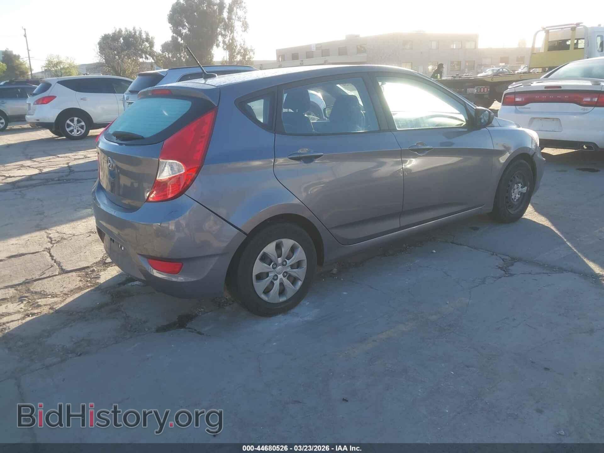 2017 HYUNDAI ACCENT - VIN: KMHCT5AE7HU304941 - Фото 4