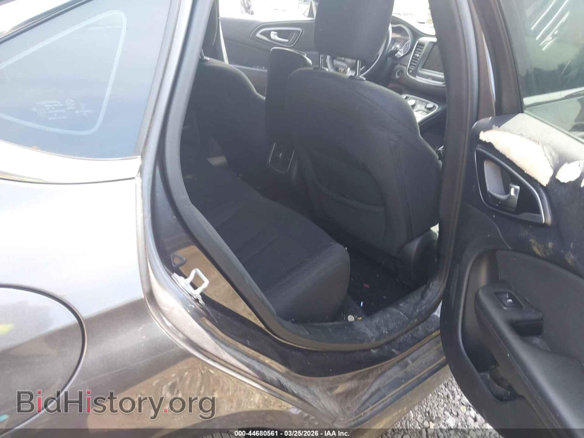 2016 CHRYSLER 200 - VIN: 1C3CCCAB2GN142244 - Photo 8