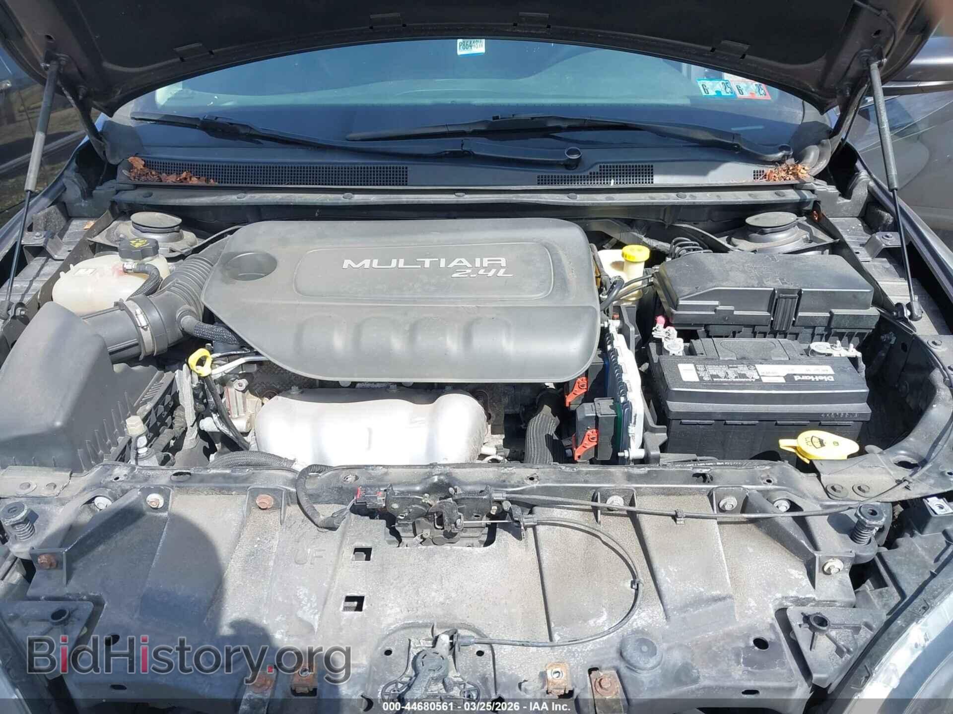 2016 CHRYSLER 200 - VIN: 1C3CCCAB2GN142244 - Photo 10