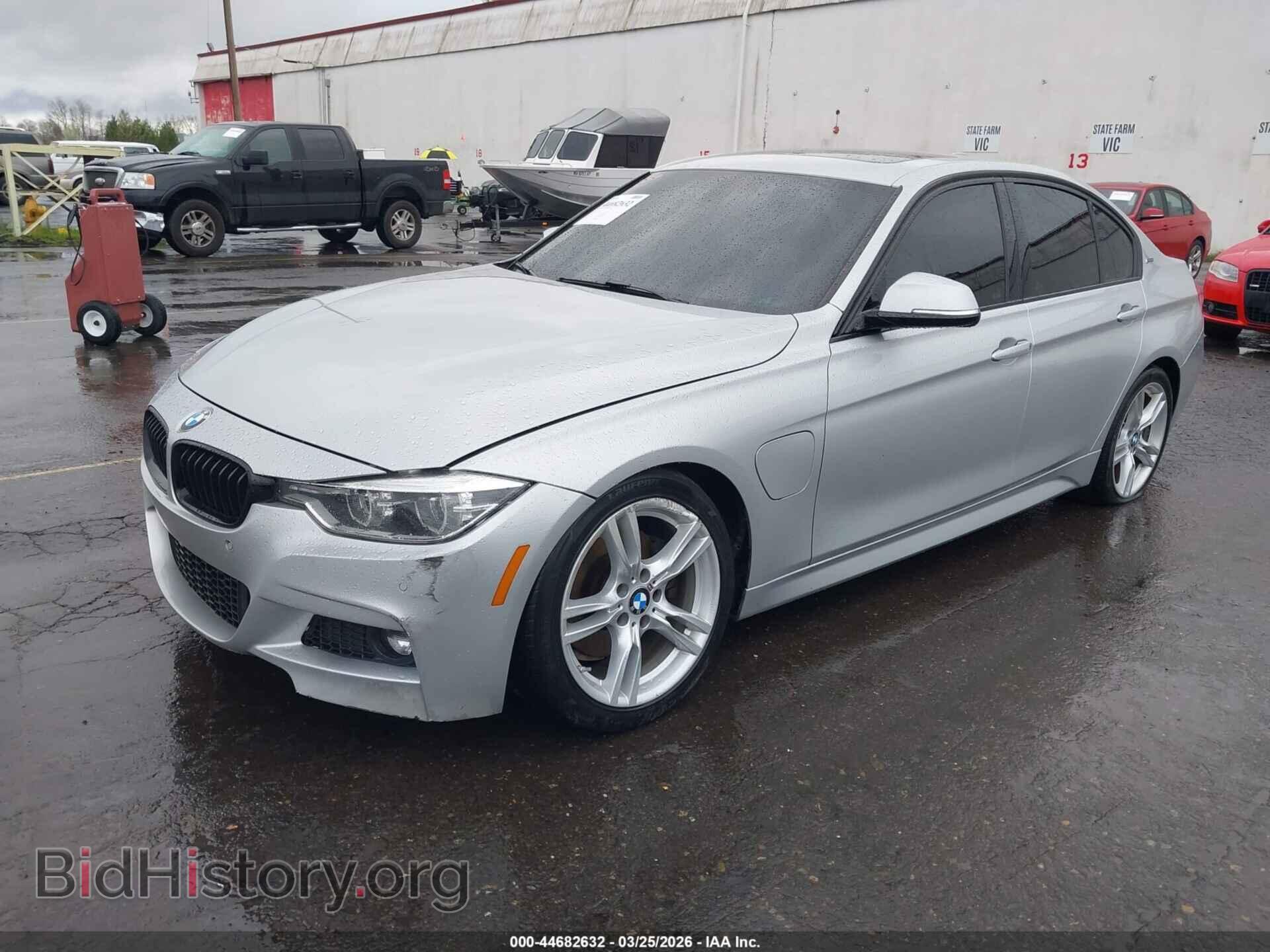 2017 BMW 330E - VIN: WBA8E1C37HA029384 - Photo 2