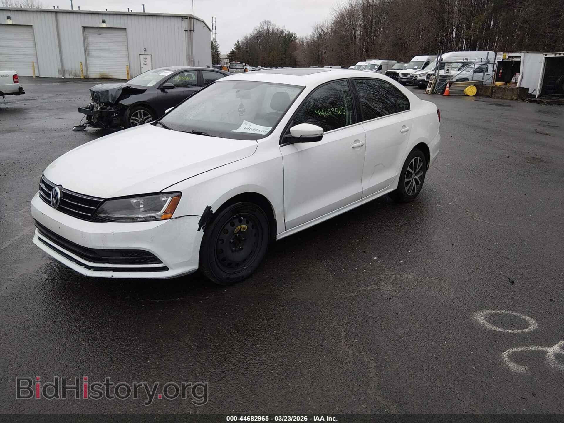 2017 VOLKSWAGEN JETTA - VIN: 3VWDB7AJ0HM402909 - Фото 2