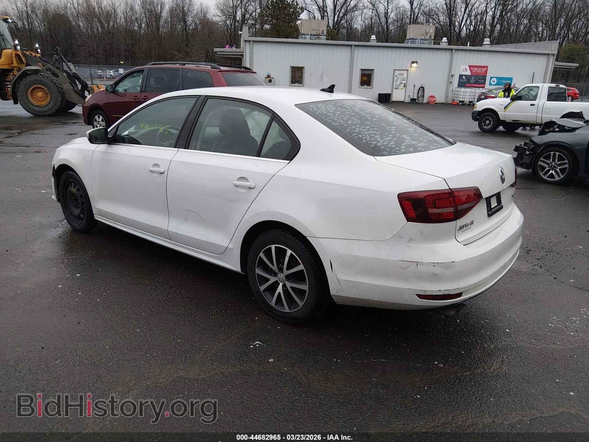 2017 VOLKSWAGEN JETTA - VIN: 3VWDB7AJ0HM402909 - Фото 3