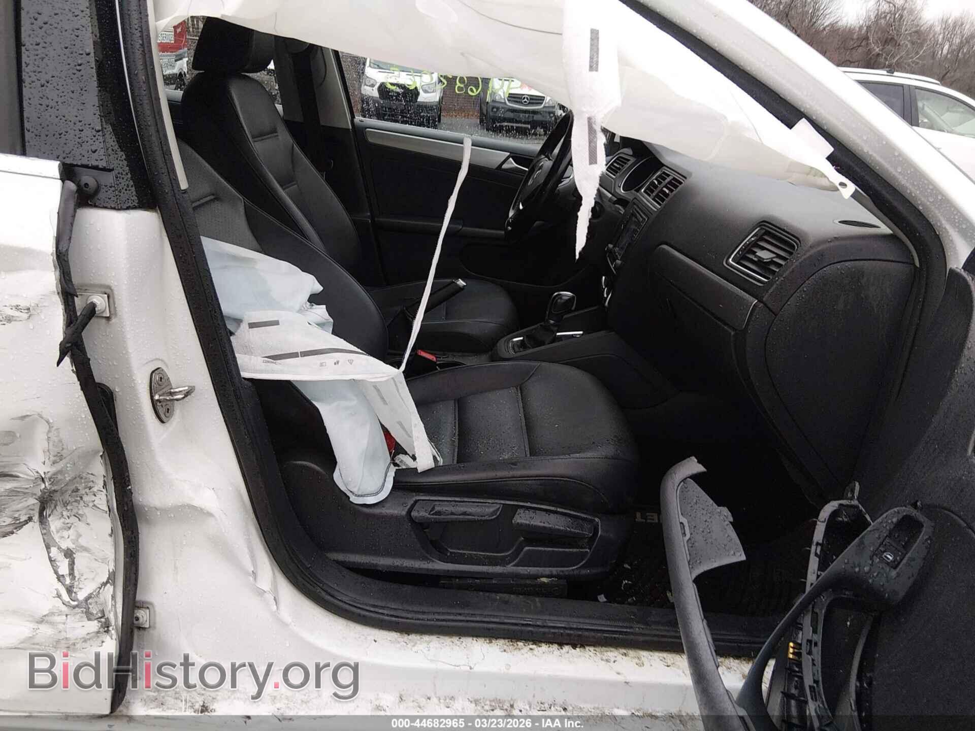 2017 VOLKSWAGEN JETTA - VIN: 3VWDB7AJ0HM402909 - Фото 5