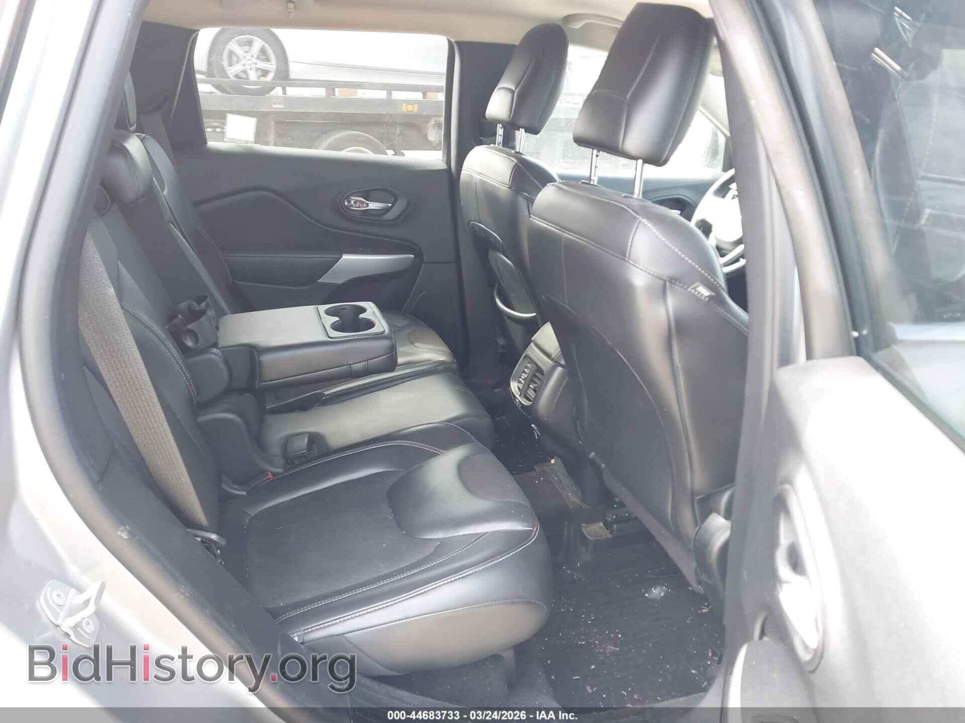 2018 JEEP CHEROKEE - VIN: 1C4PJLLB3JD573091 - Фото 8