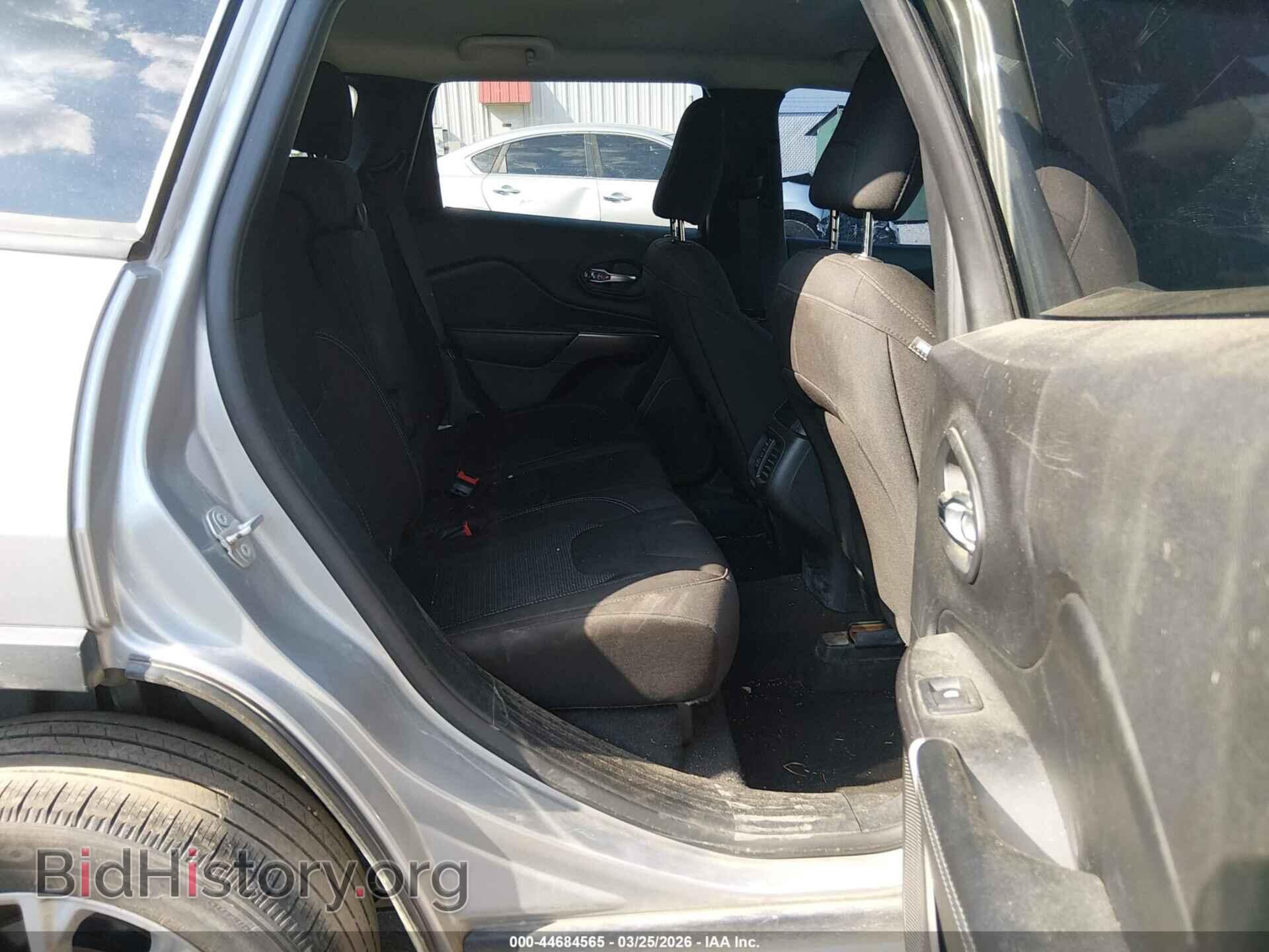 2020 JEEP CHEROKEE - VIN: 1C4PJLCB0LD585752 - Фото 8