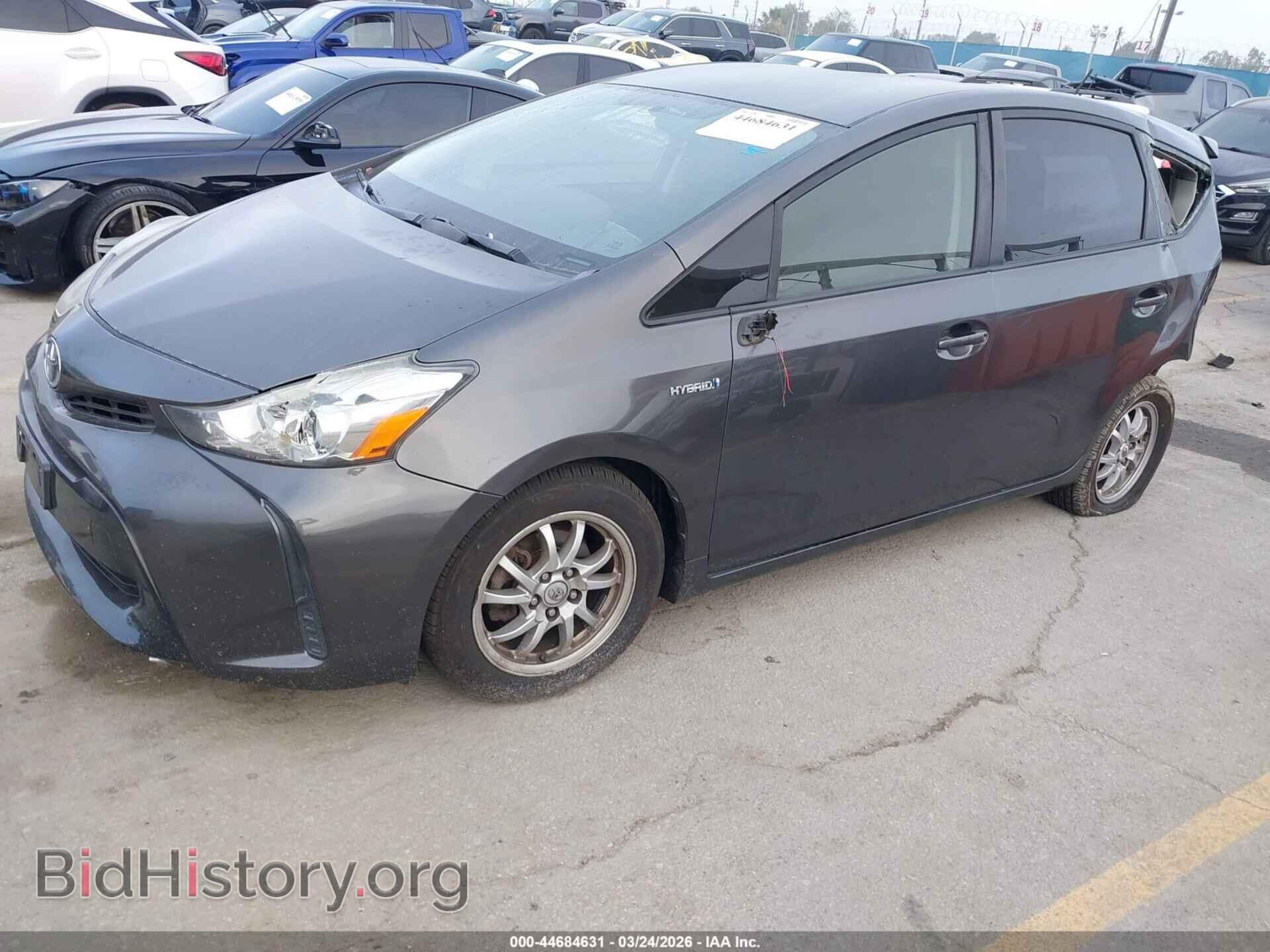 2016 TOYOTA PRIUS V - VIN: JTDZN3EUXGJ044372 - Фото 2