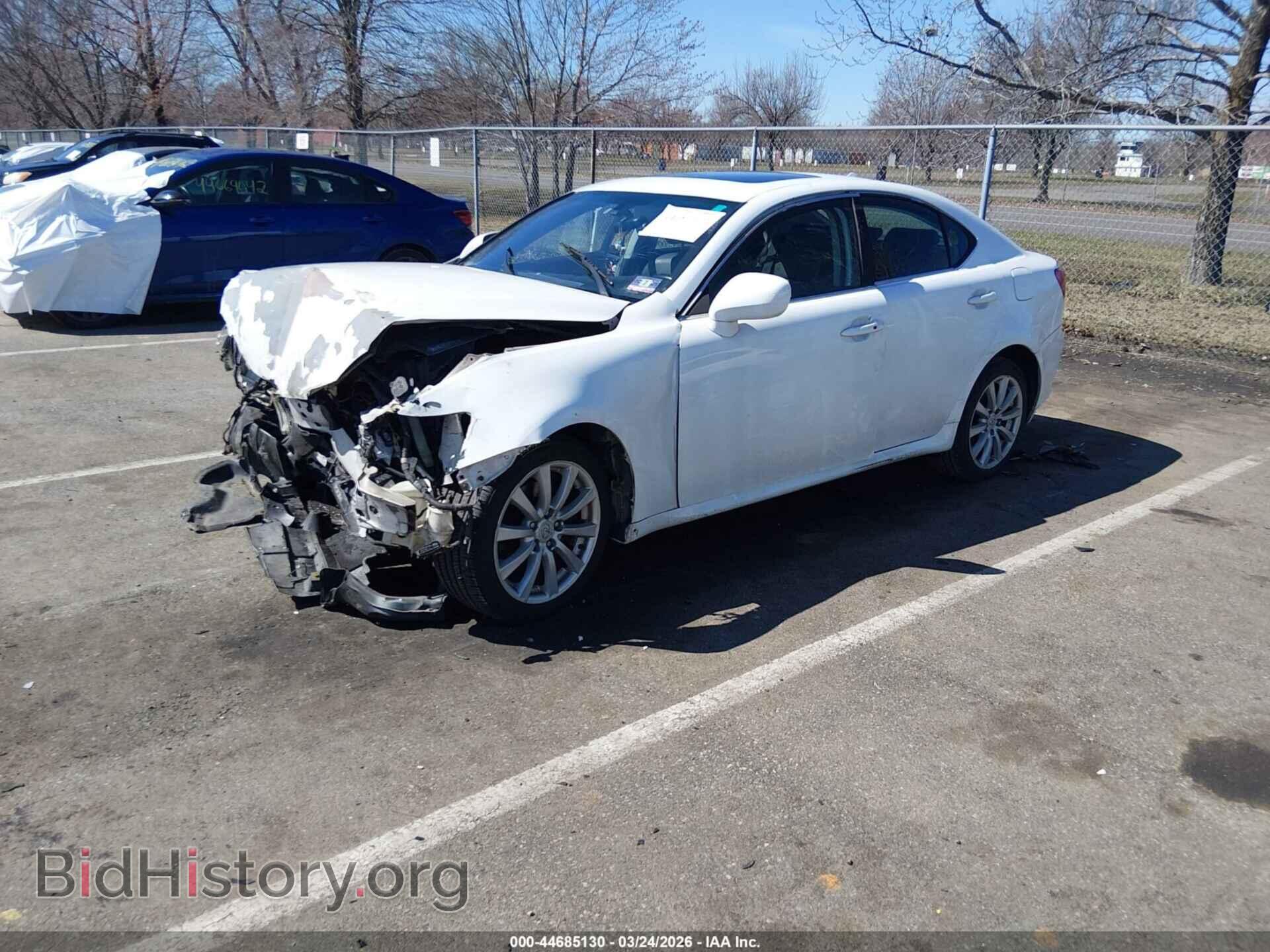2007 LEXUS IS 250 - VIN: JTHCK262X72019664 - Photo 2