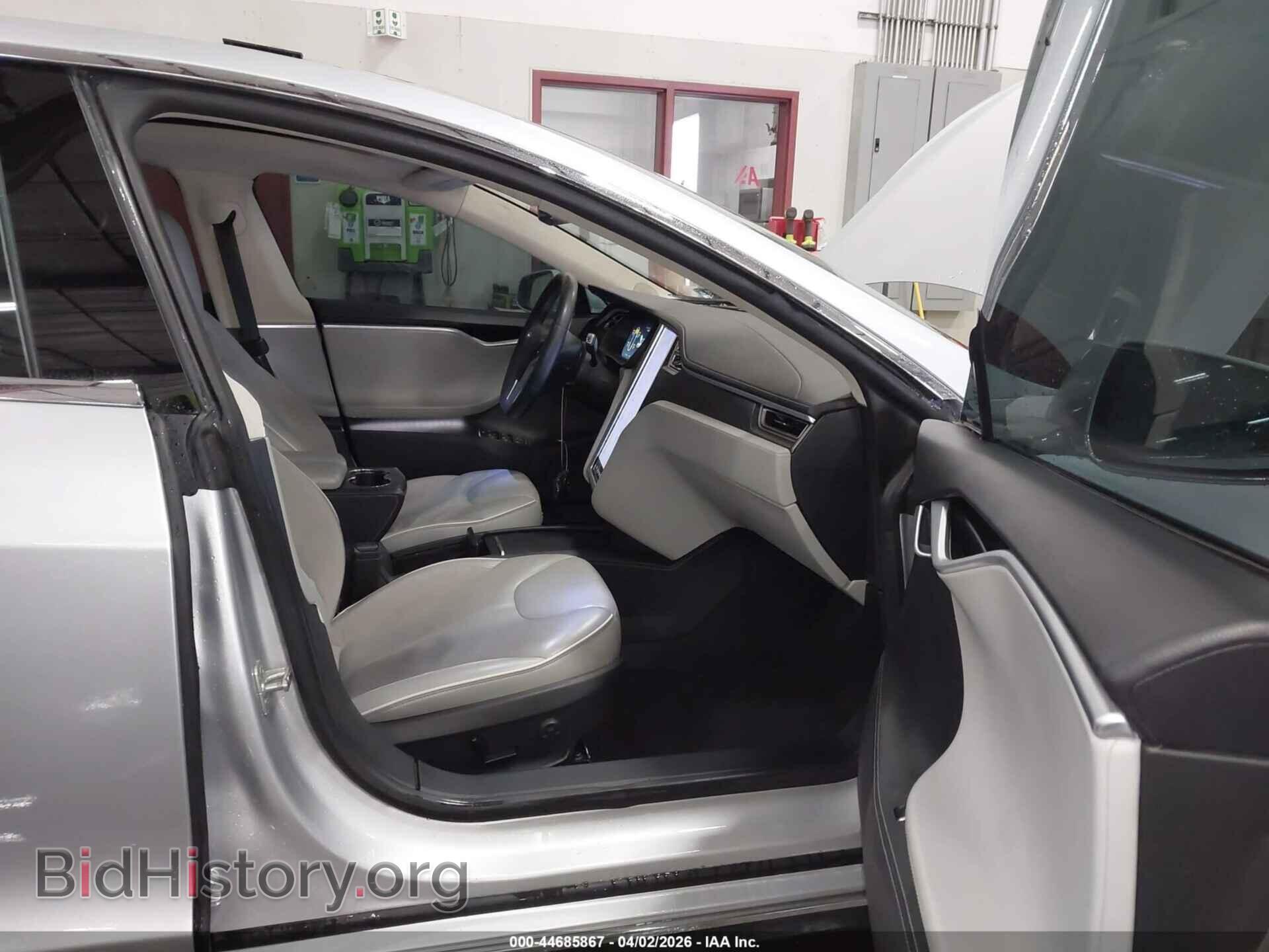 2014 TESLA MODEL S - VIN: 5YJSA1H14EFP39311 - Фото 5