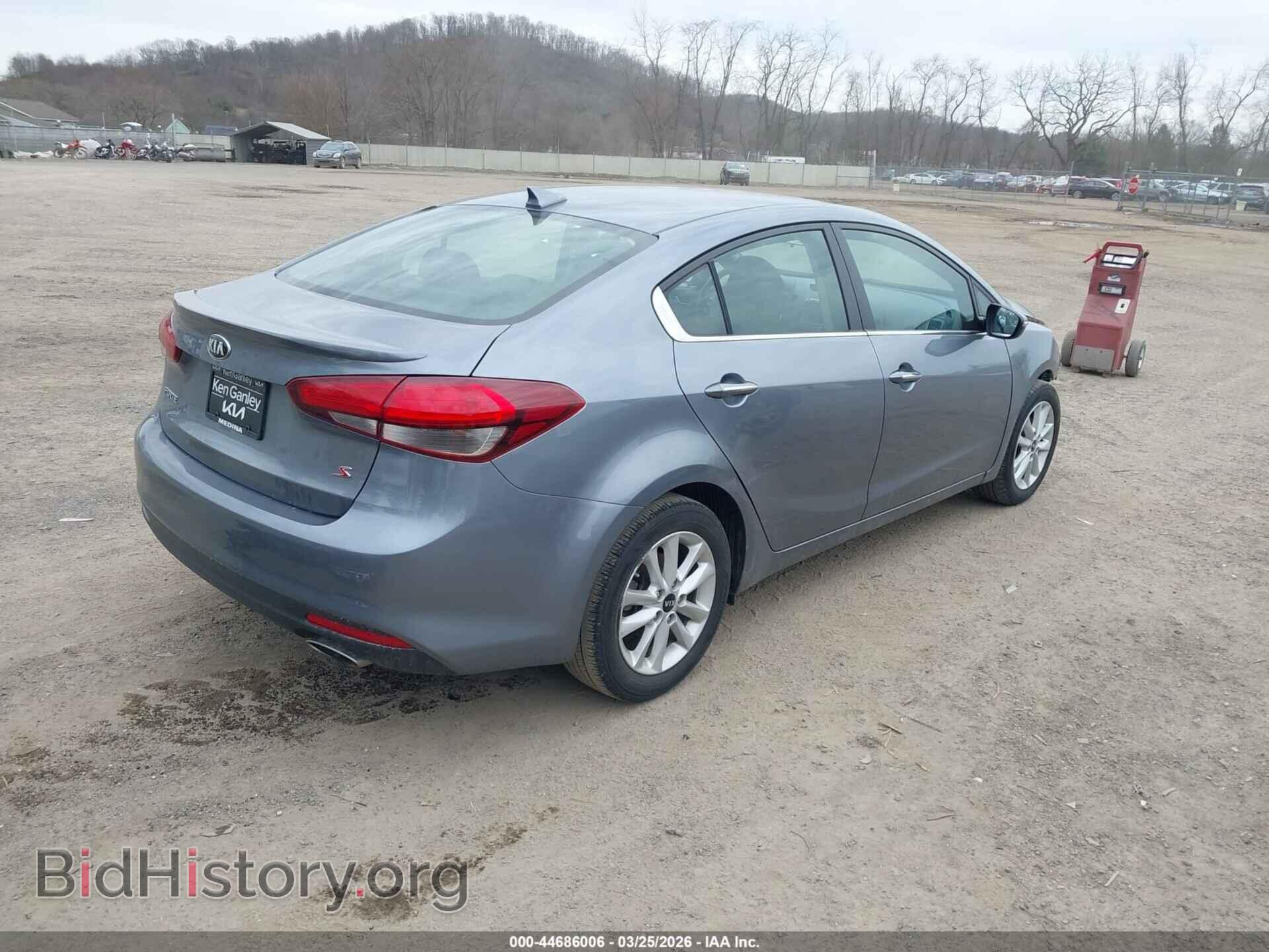2017 KIA FORTE - VIN: 3KPFL4A78HE088318 - Фото 4