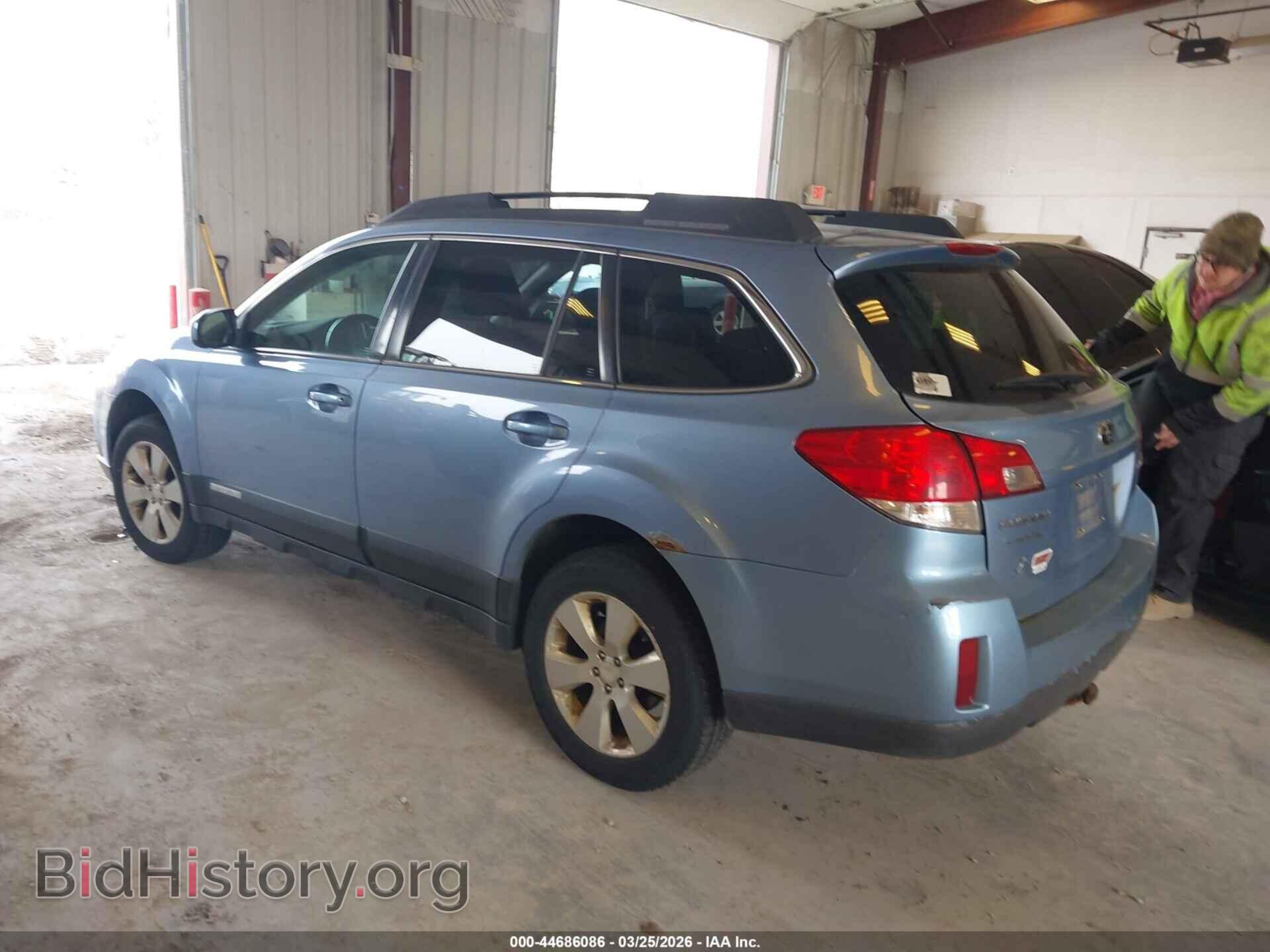 2011 SUBARU OUTBACK - VIN: 4S4BRCCC7B3314831 - Photo 3