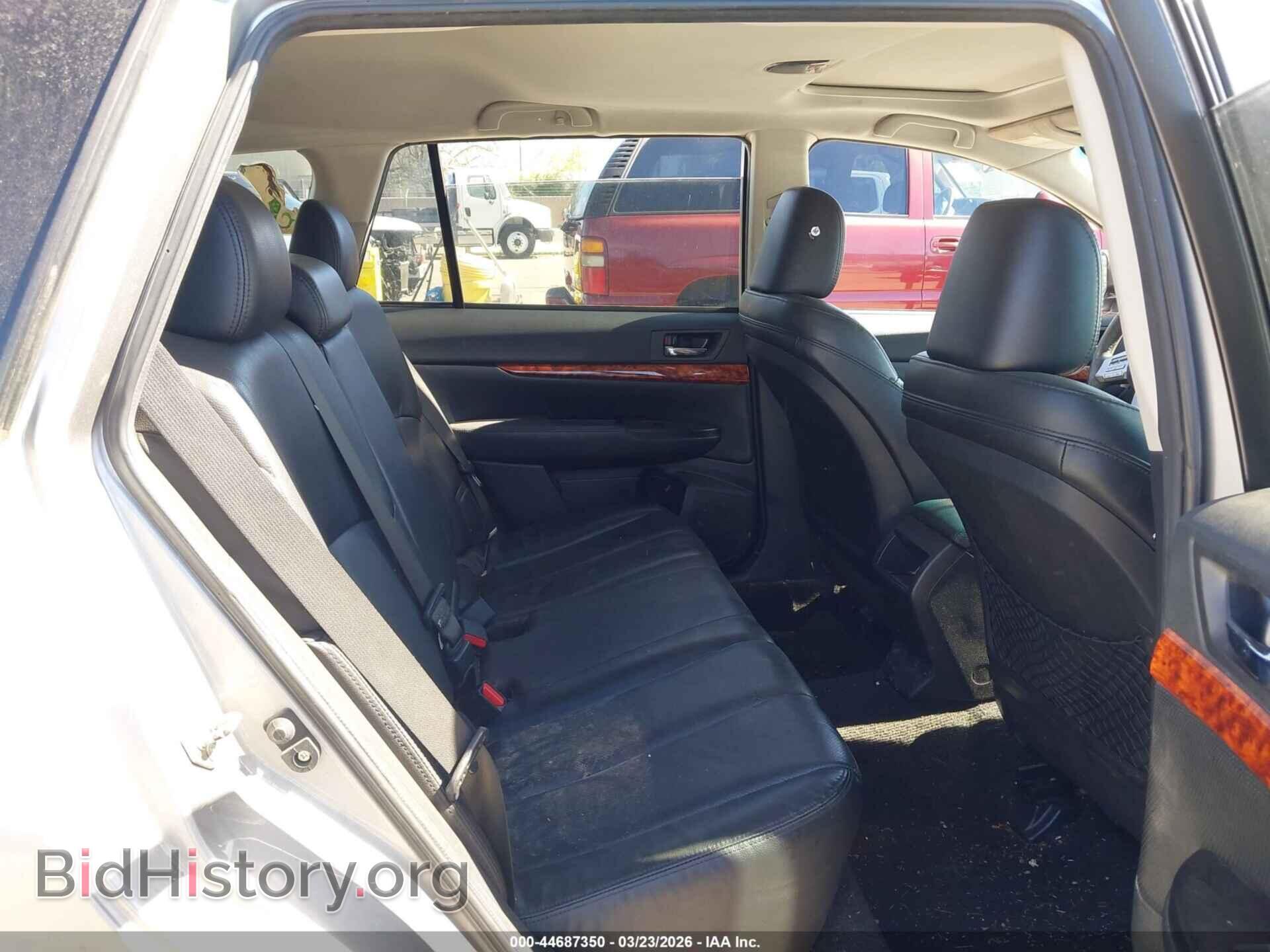 2011 SUBARU OUTBACK - VIN: 4S4BRBLC6B3379891 - Фото 8