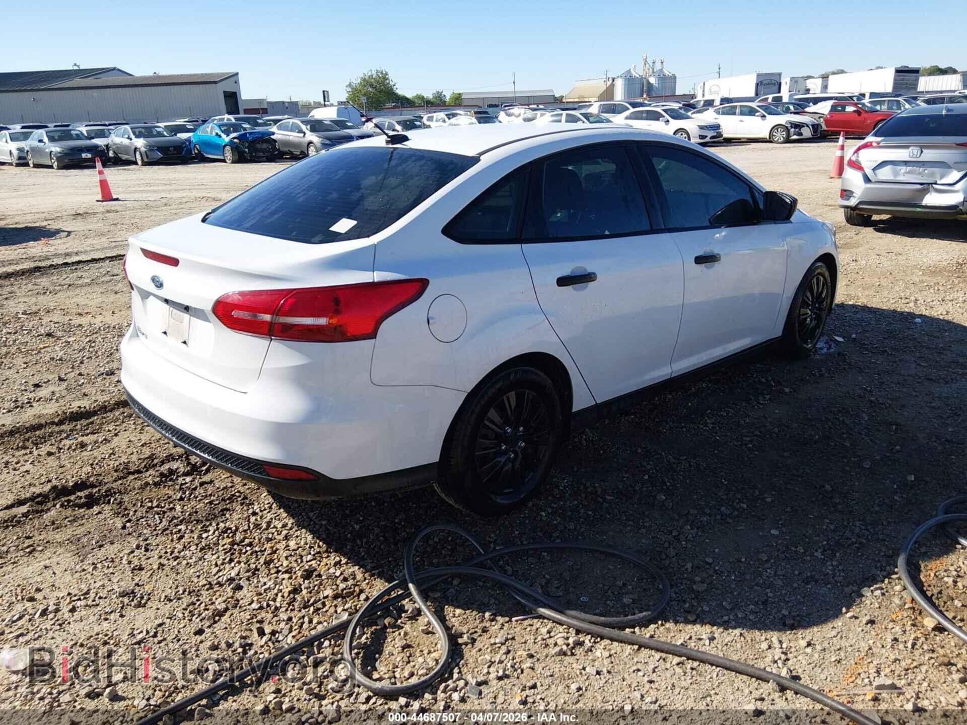 2017 FORD FOCUS - VIN: 1FADP3E29HL312004 - Photo 4