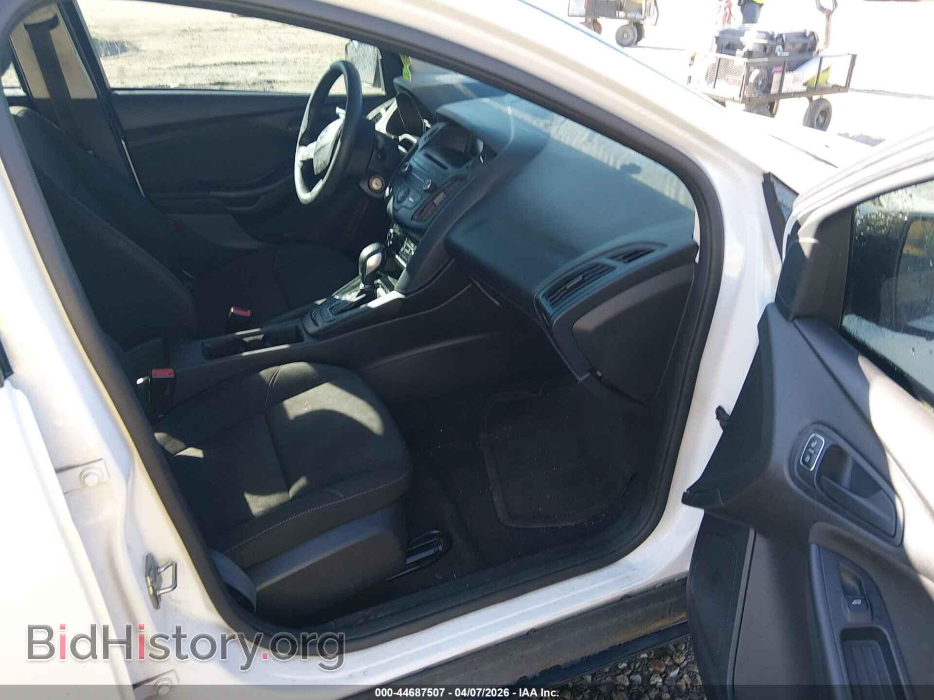 2017 FORD FOCUS - VIN: 1FADP3E29HL312004 - Photo 5