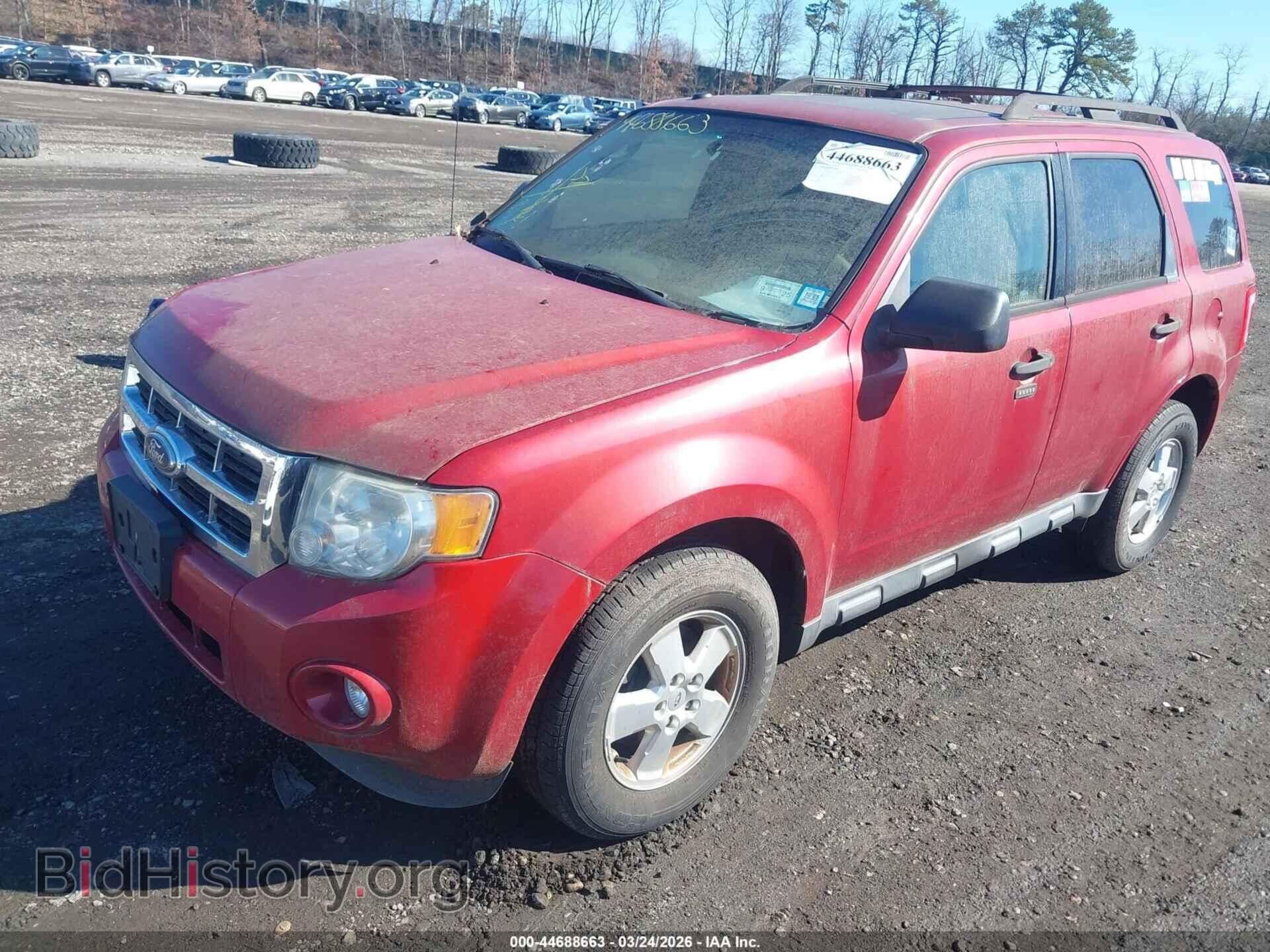 2011 FORD ESCAPE - VIN: 1FMCU0DG0BKB08663 - Фото 2