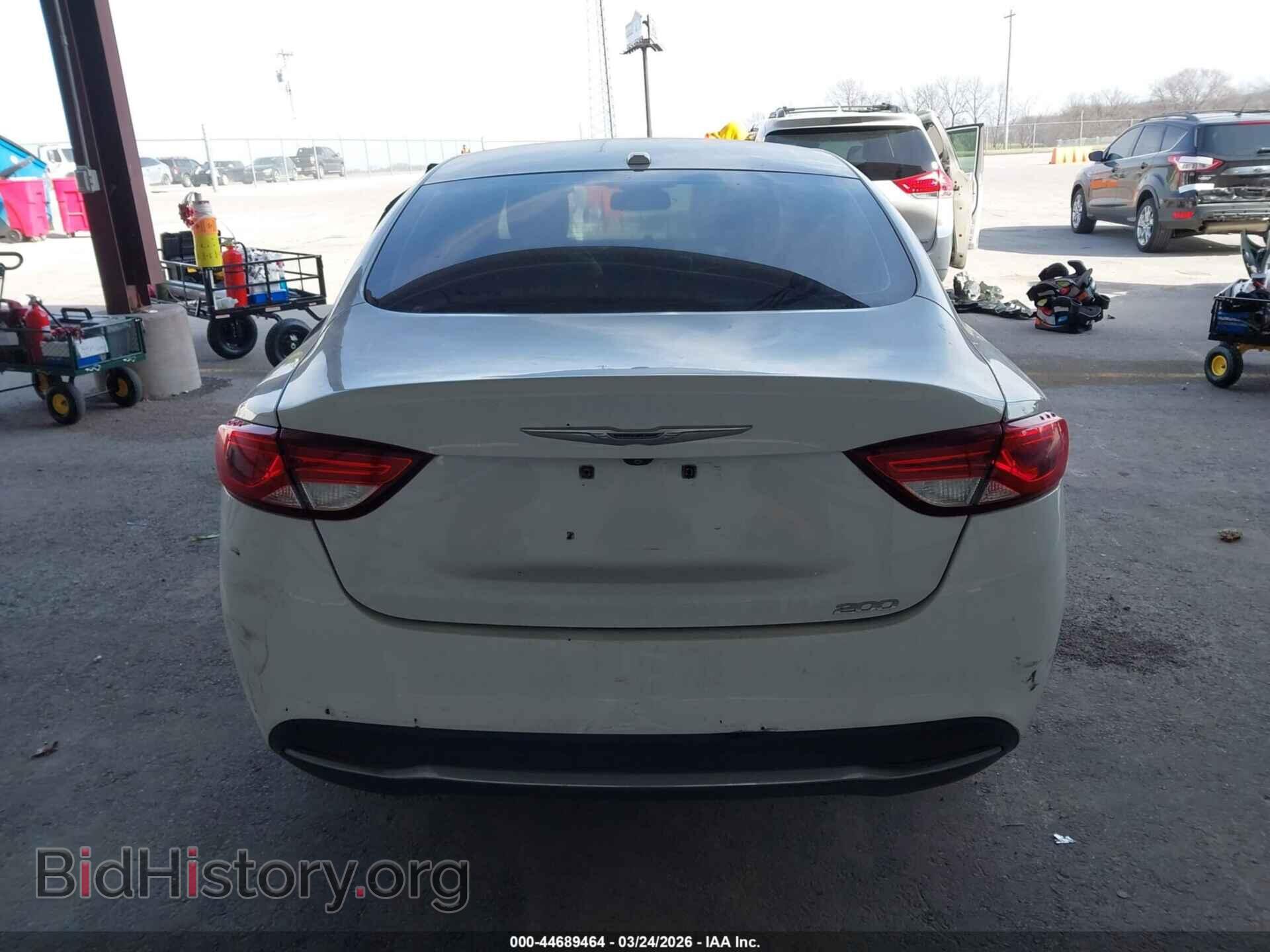 2015 CHRYSLER 200 - VIN: 1C3CCCAB4FN641299 - Фото 17