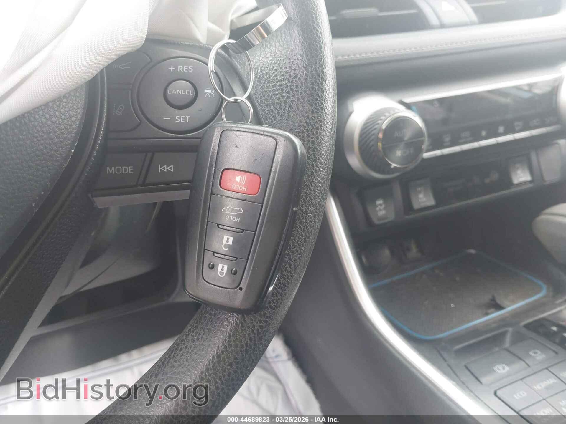 2019 TOYOTA RAV4 - VIN: JTMP1RFVXKD025227 - Фото 11