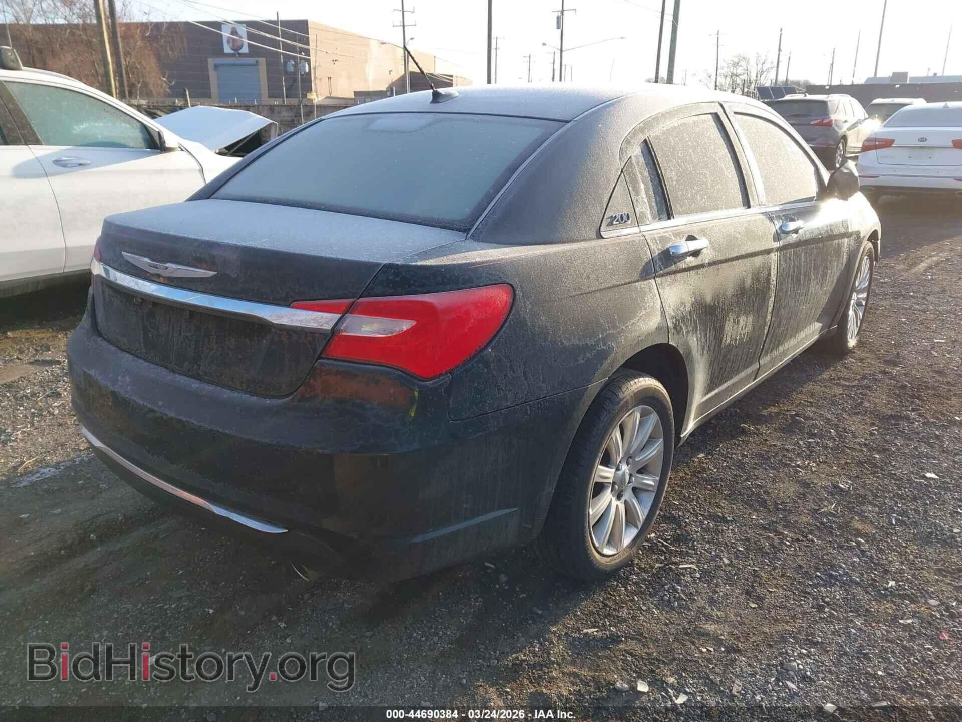 2013 CHRYSLER 200 - VIN: 1C3CCBCG3DN668932 - Фото 4