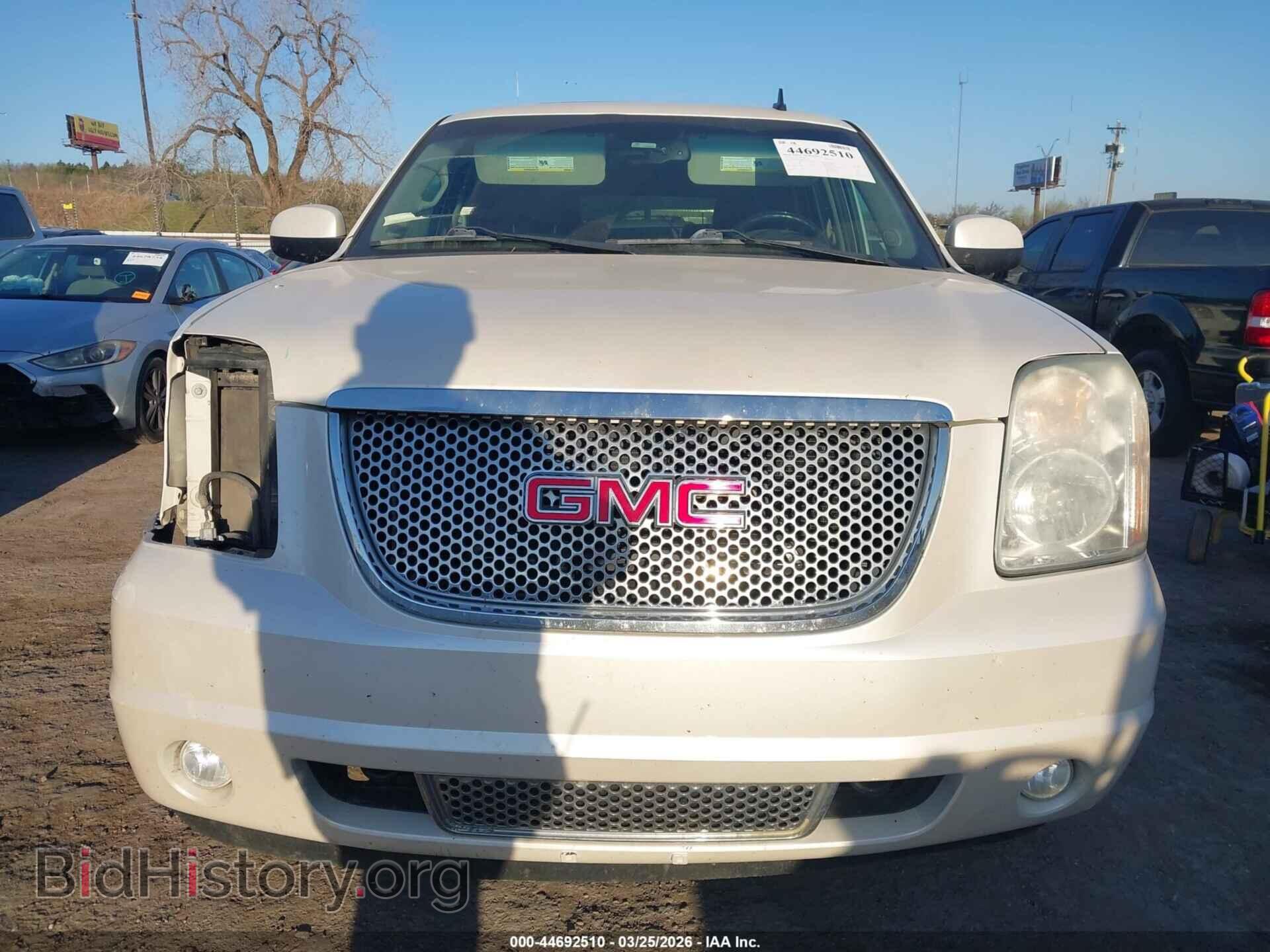 2011 GMC YUKON - VIN: 1GKS2EEF4BR395543 - Photo 12