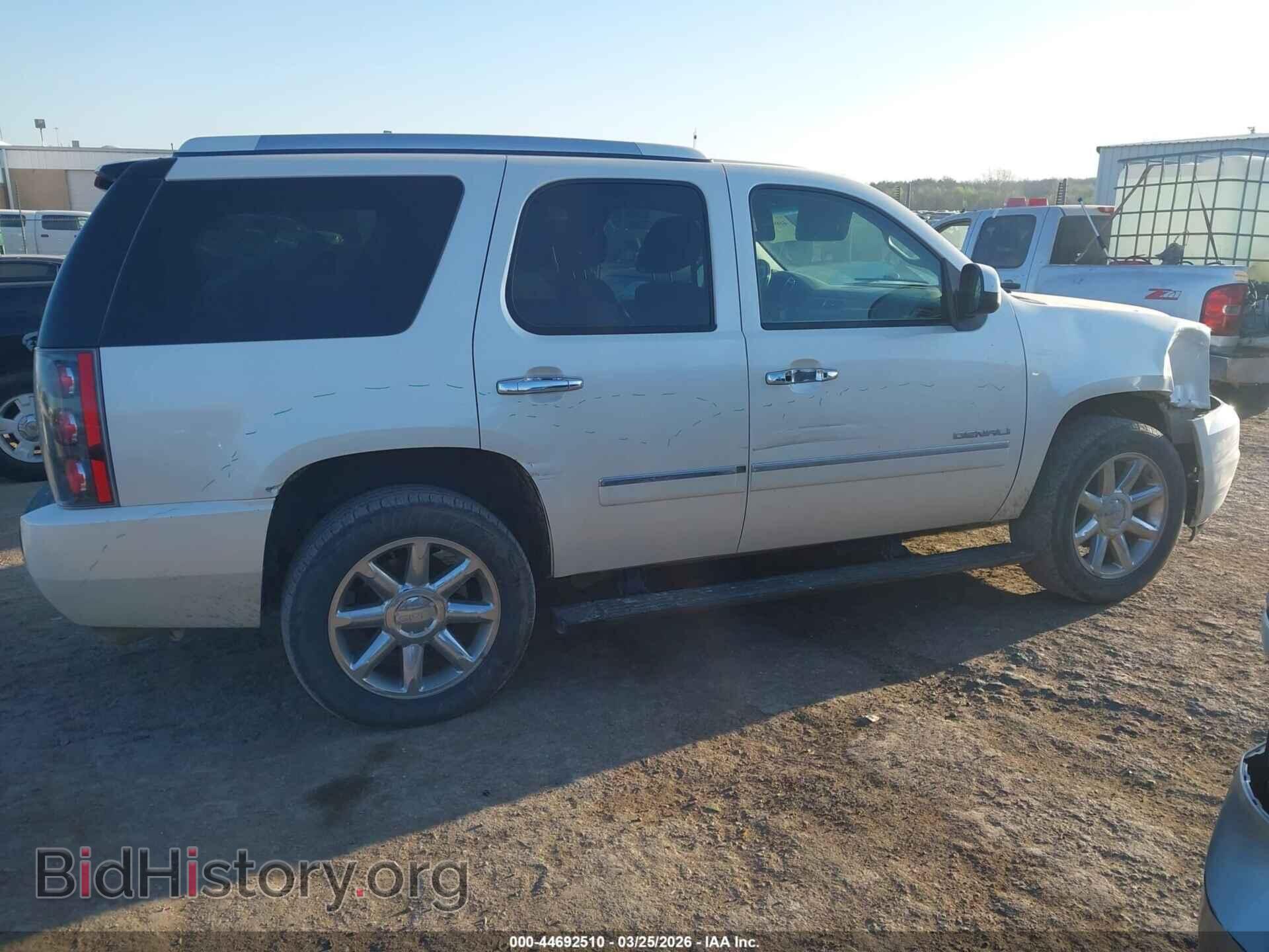 2011 GMC YUKON - VIN: 1GKS2EEF4BR395543 - Photo 13