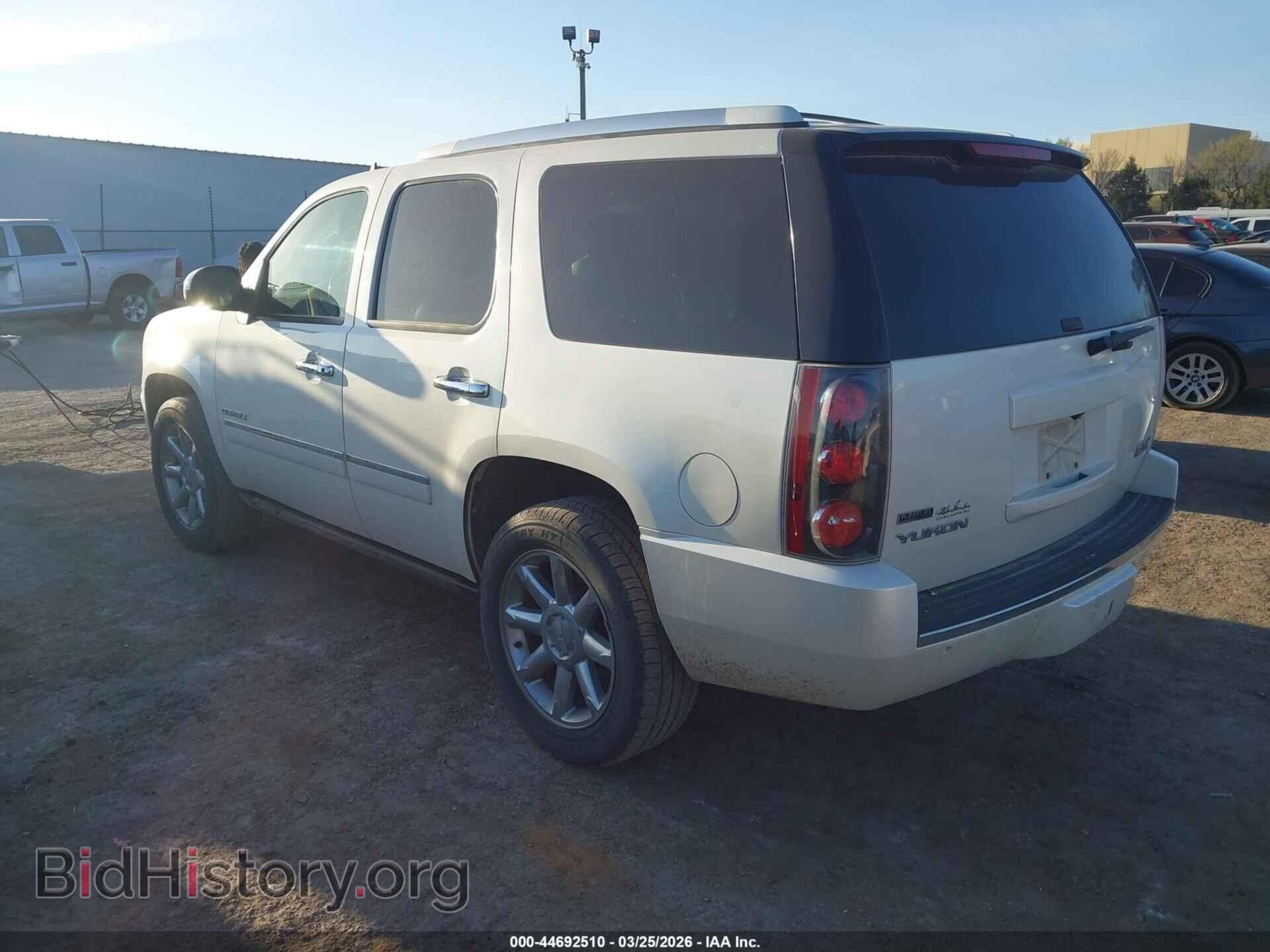 2011 GMC YUKON - VIN: 1GKS2EEF4BR395543 - Photo 3