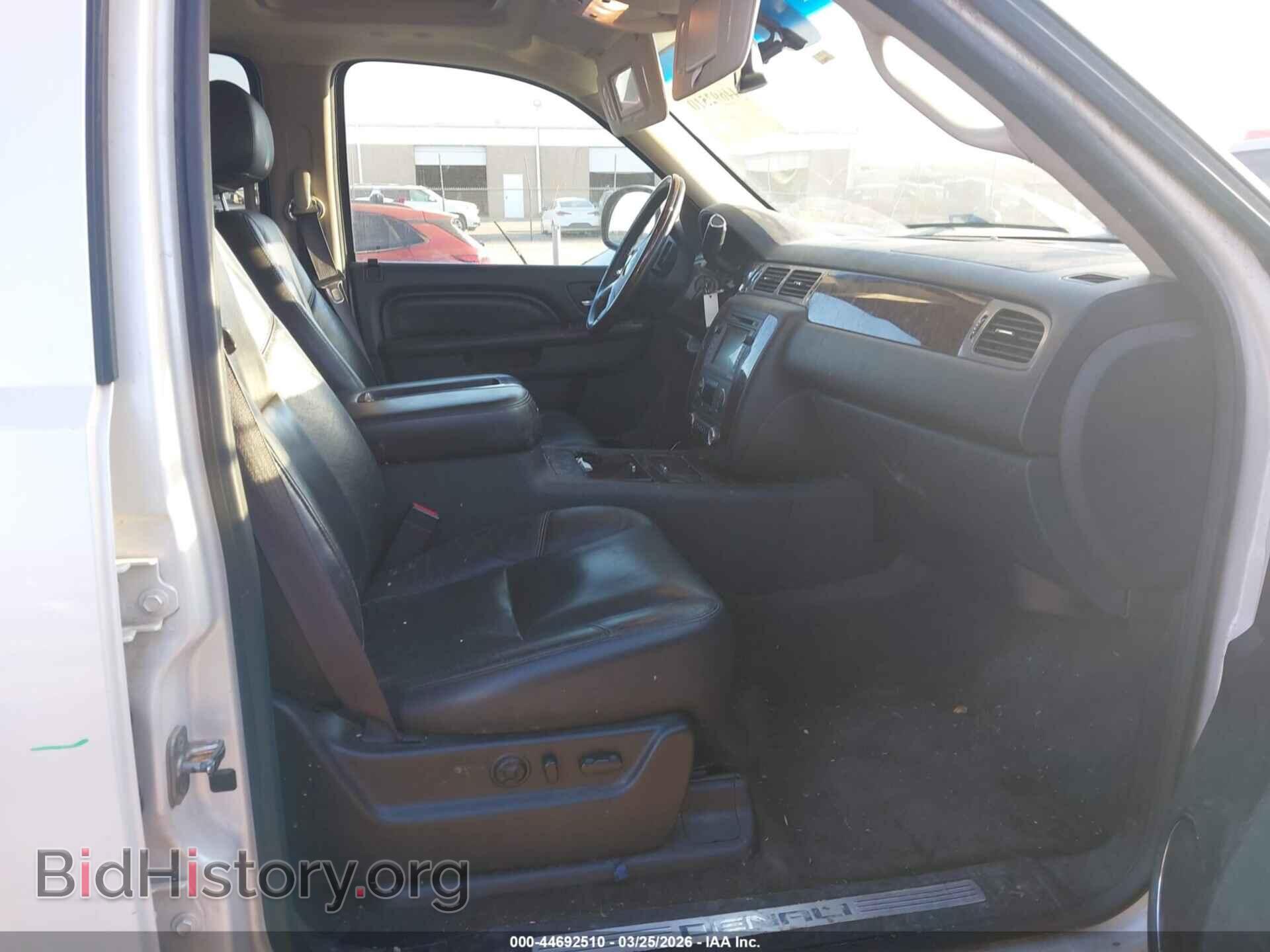 2011 GMC YUKON - VIN: 1GKS2EEF4BR395543 - Photo 5