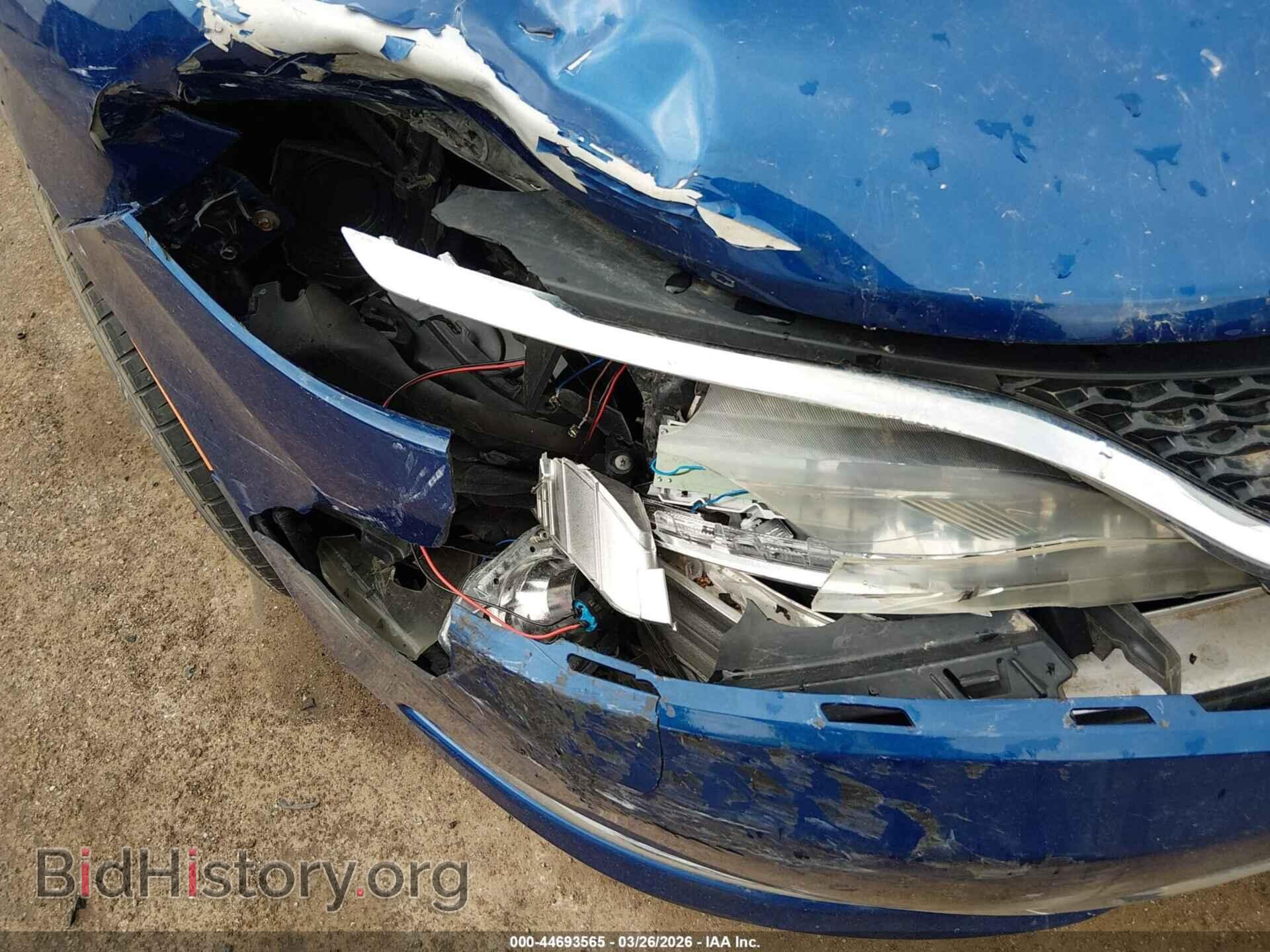2015 CHRYSLER 200 - VIN: 1C3CCCCB7FN592564 - Photo 6