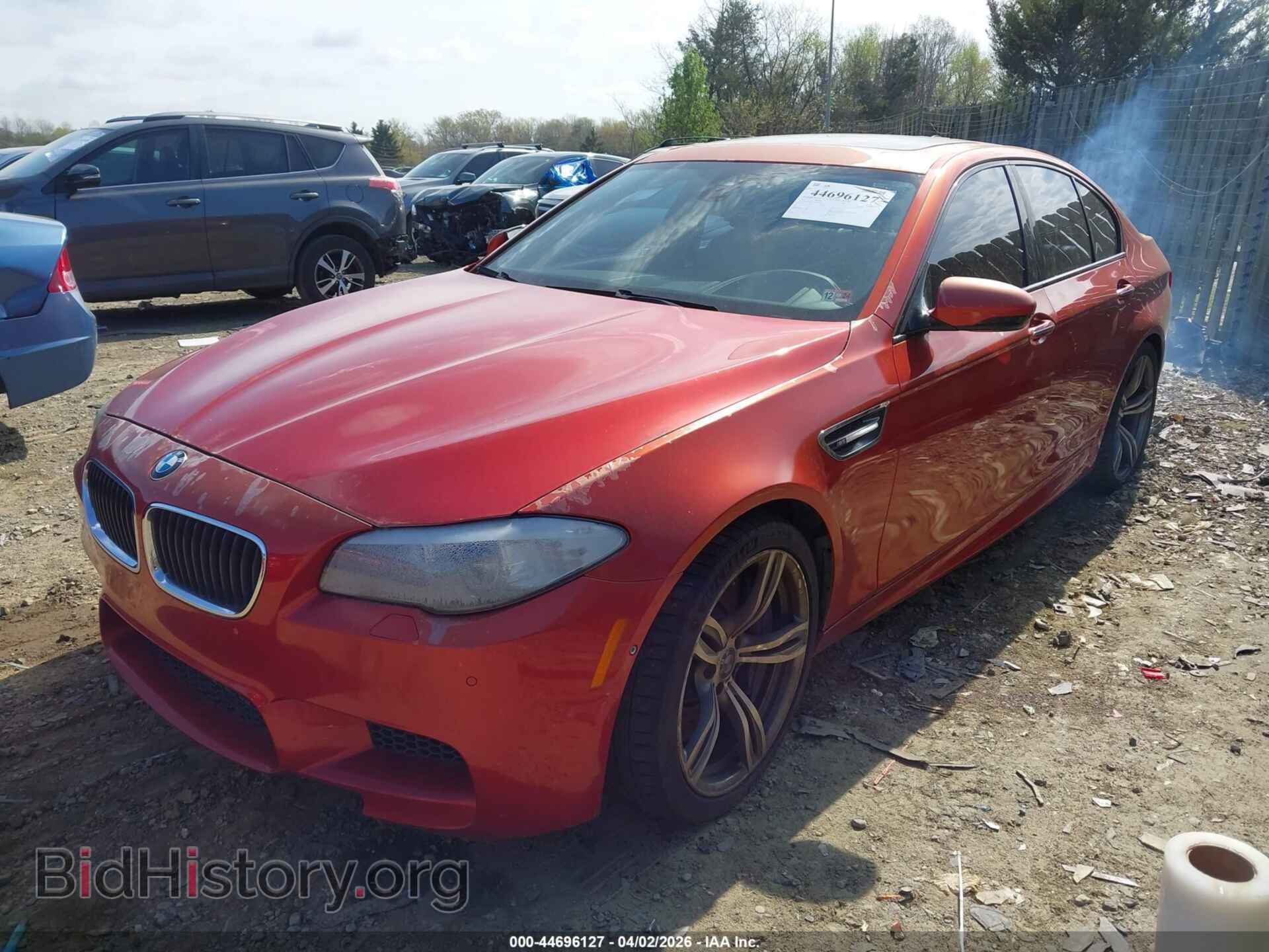 2013 BMW M5 - VIN: WBSFV9C53DC773601 - Фото 2