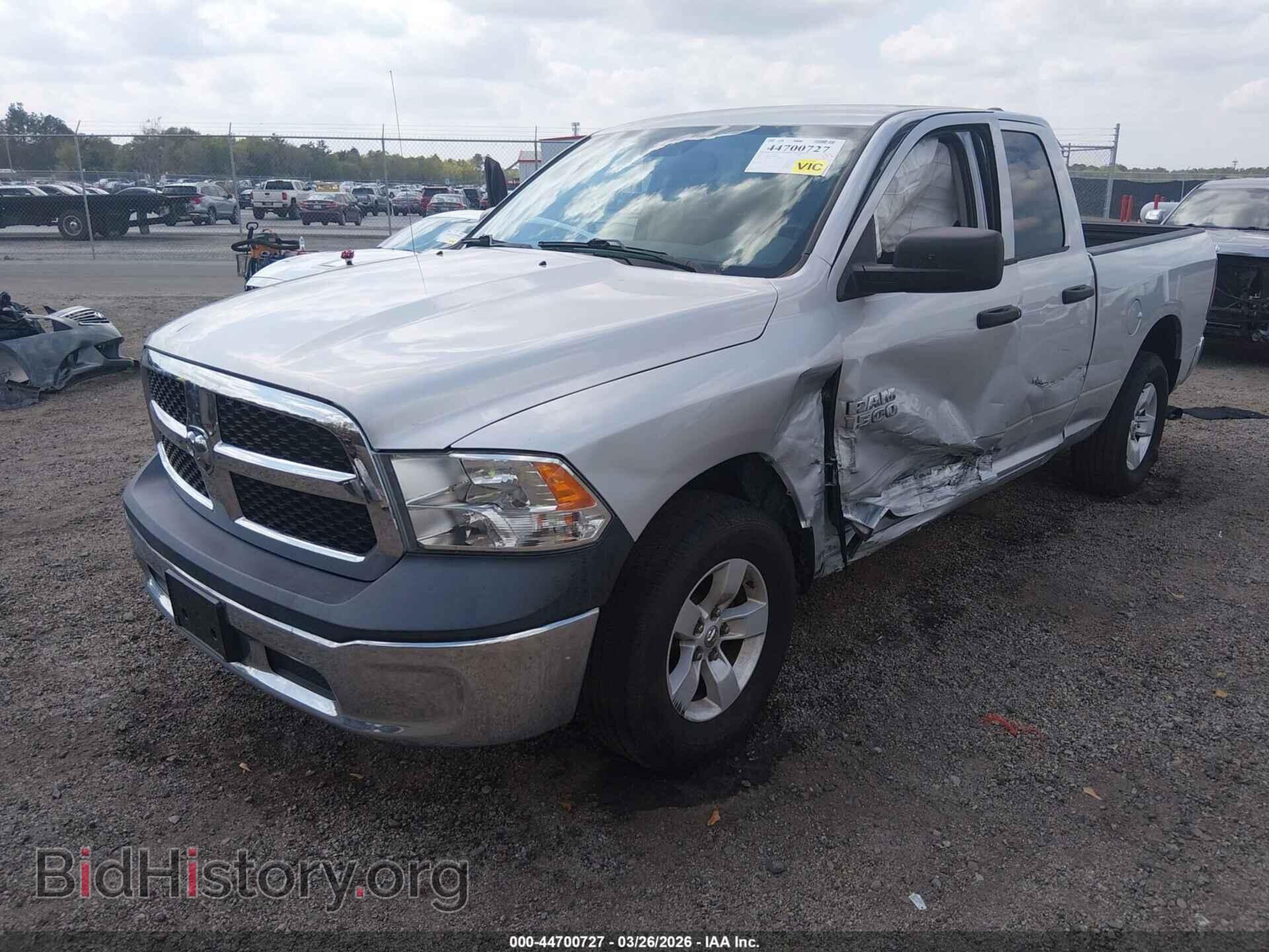 2018 RAM 1500 - VIN: 1C6RR6FG4JS299378 - Фото 2