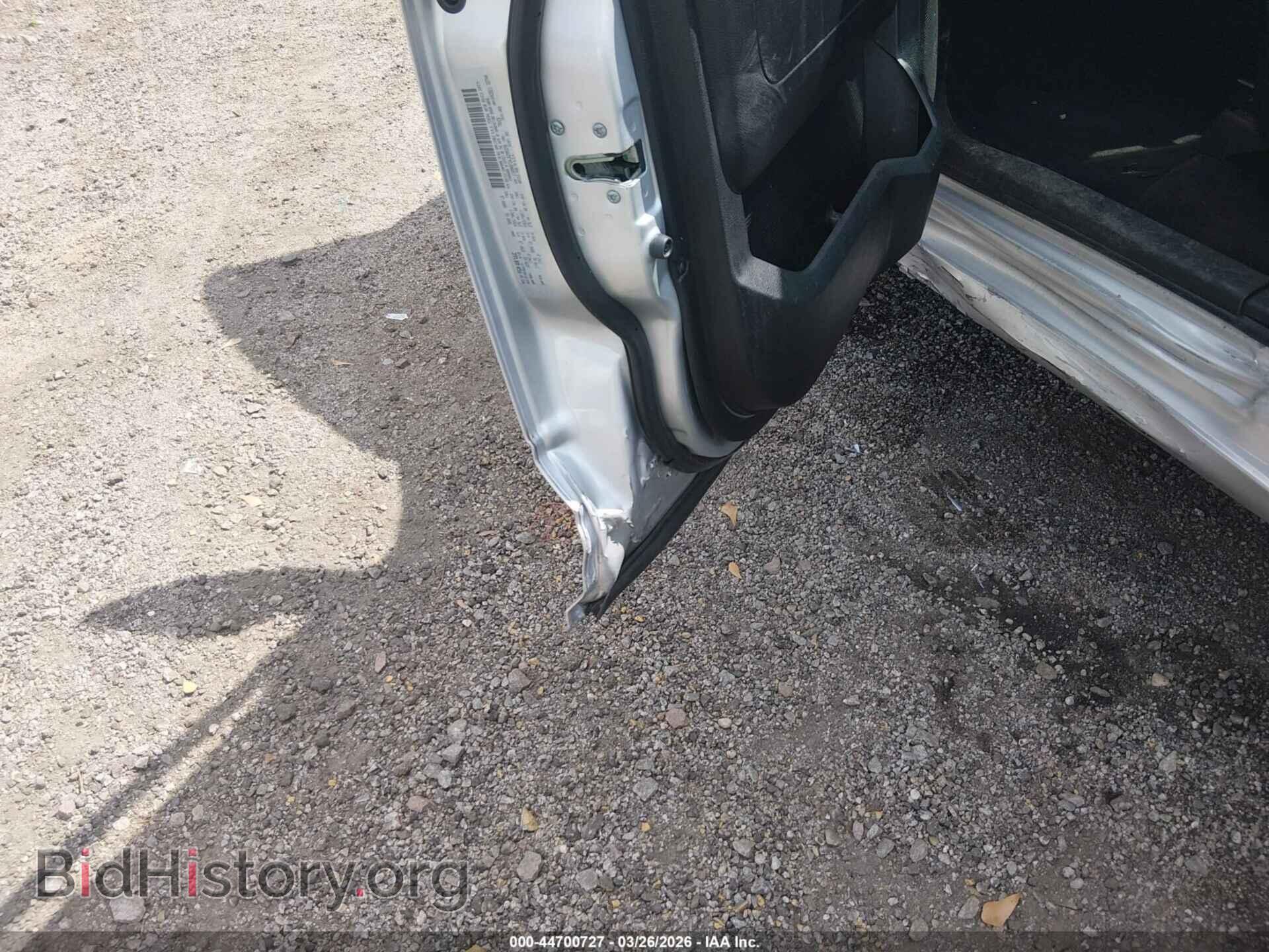 2018 RAM 1500 - VIN: 1C6RR6FG4JS299378 - Фото 6
