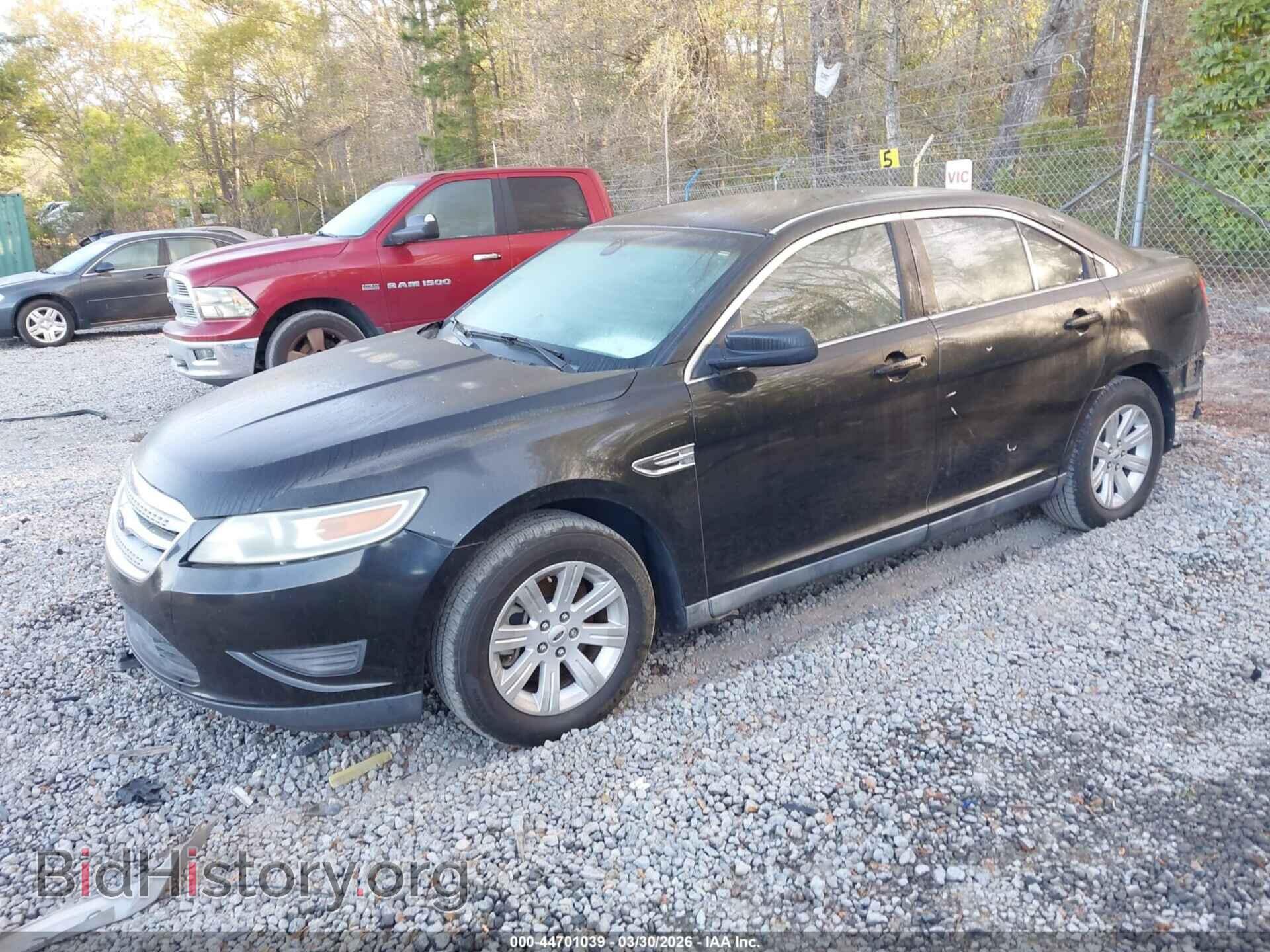 2011 FORD TAURUS - VIN: 1FAHP2DW2BG174077 - Photo 2