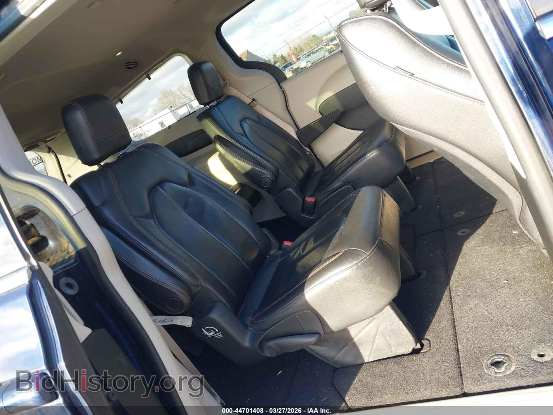 2017 CHRYSLER PACIFICA - VIN: 2C4RC1BGXHR744964 - Фото 8