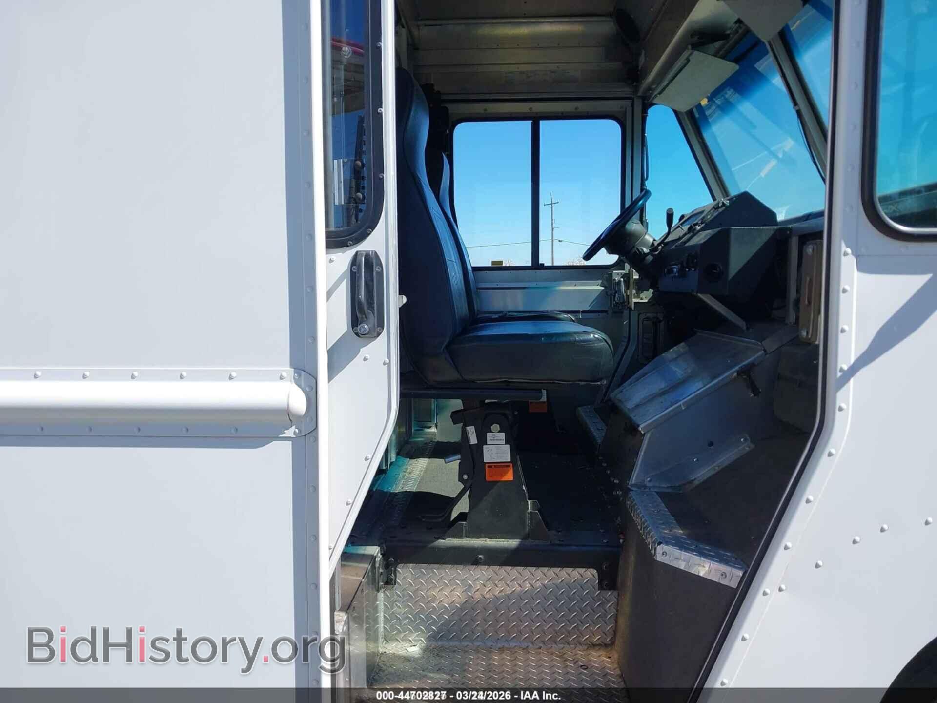 2014 FORD E-350 STRIPPED - VIN: 1FC3E3KL1EDB00406 - Photo 5