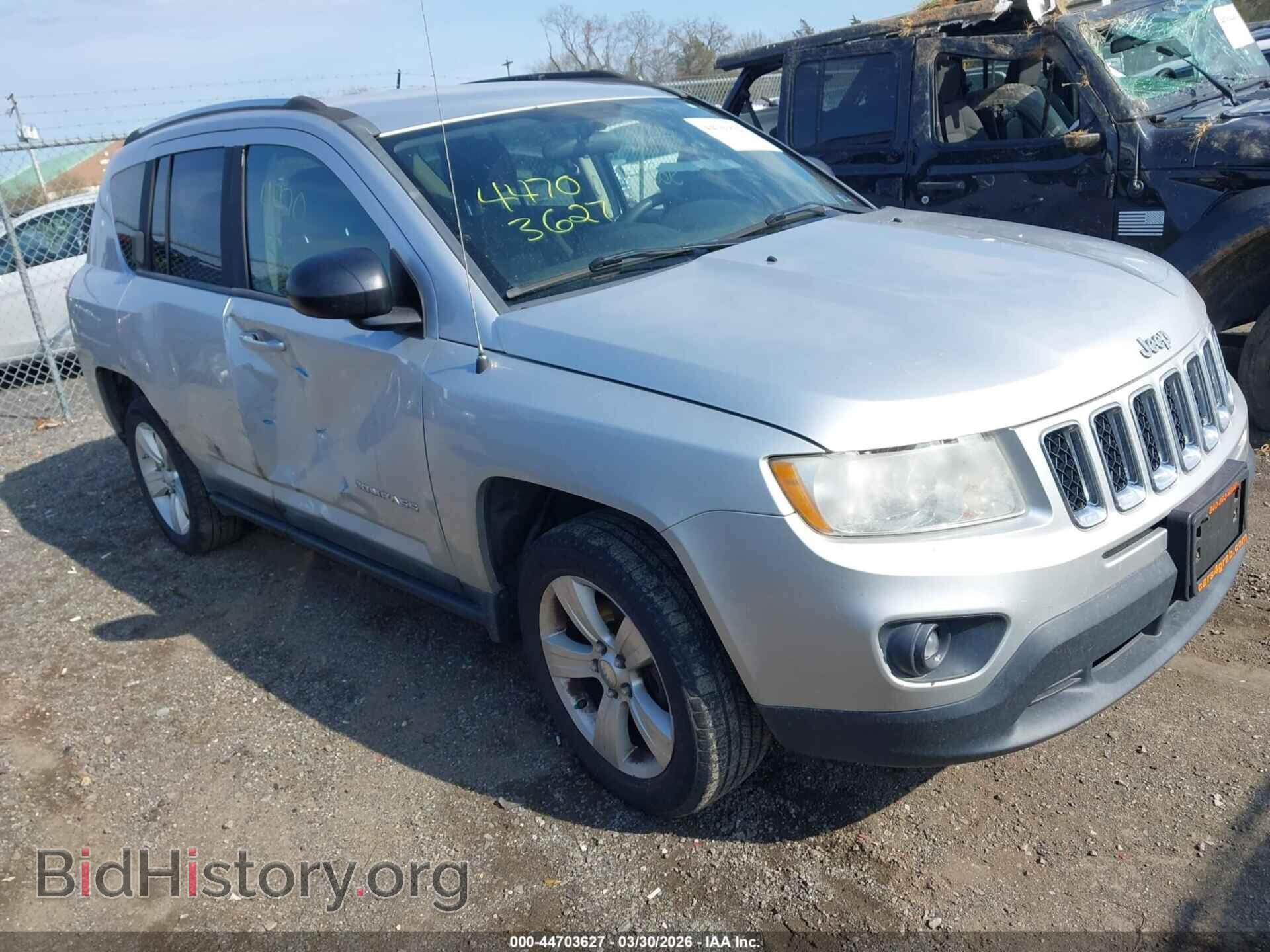 Photo 1J4NT1FAXBD248829 - JEEP COMPASS 2011
