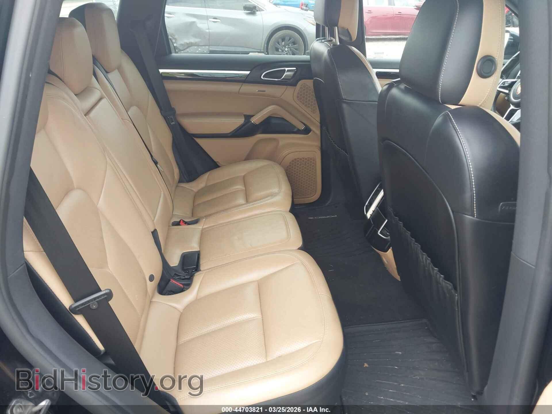 2016 PORSCHE CAYENNE - VIN: WP1AA2A27GLA06219 - Photo 8